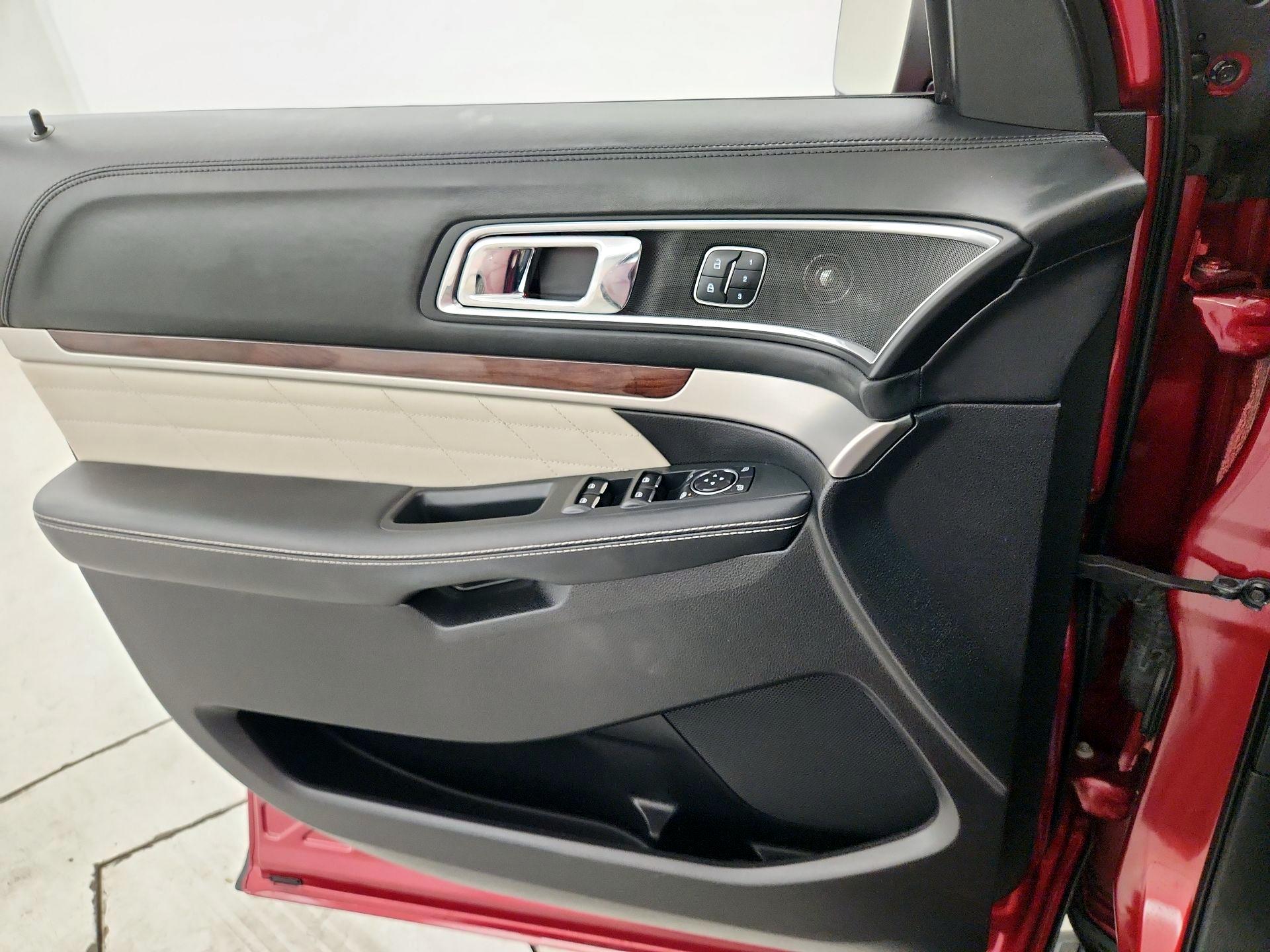 Thumbnail: 2017 Ford Explorer - 12