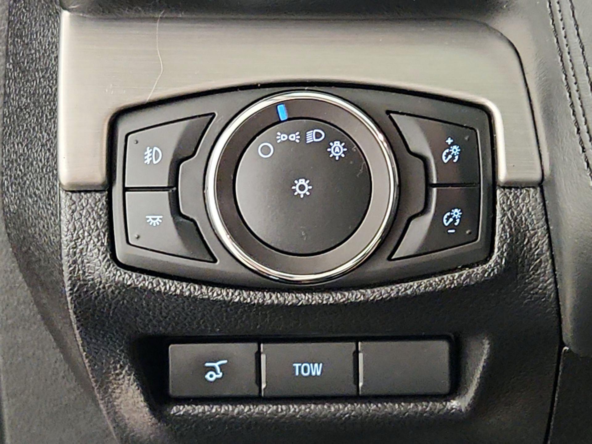 Thumbnail: 2017 Ford Explorer - 13