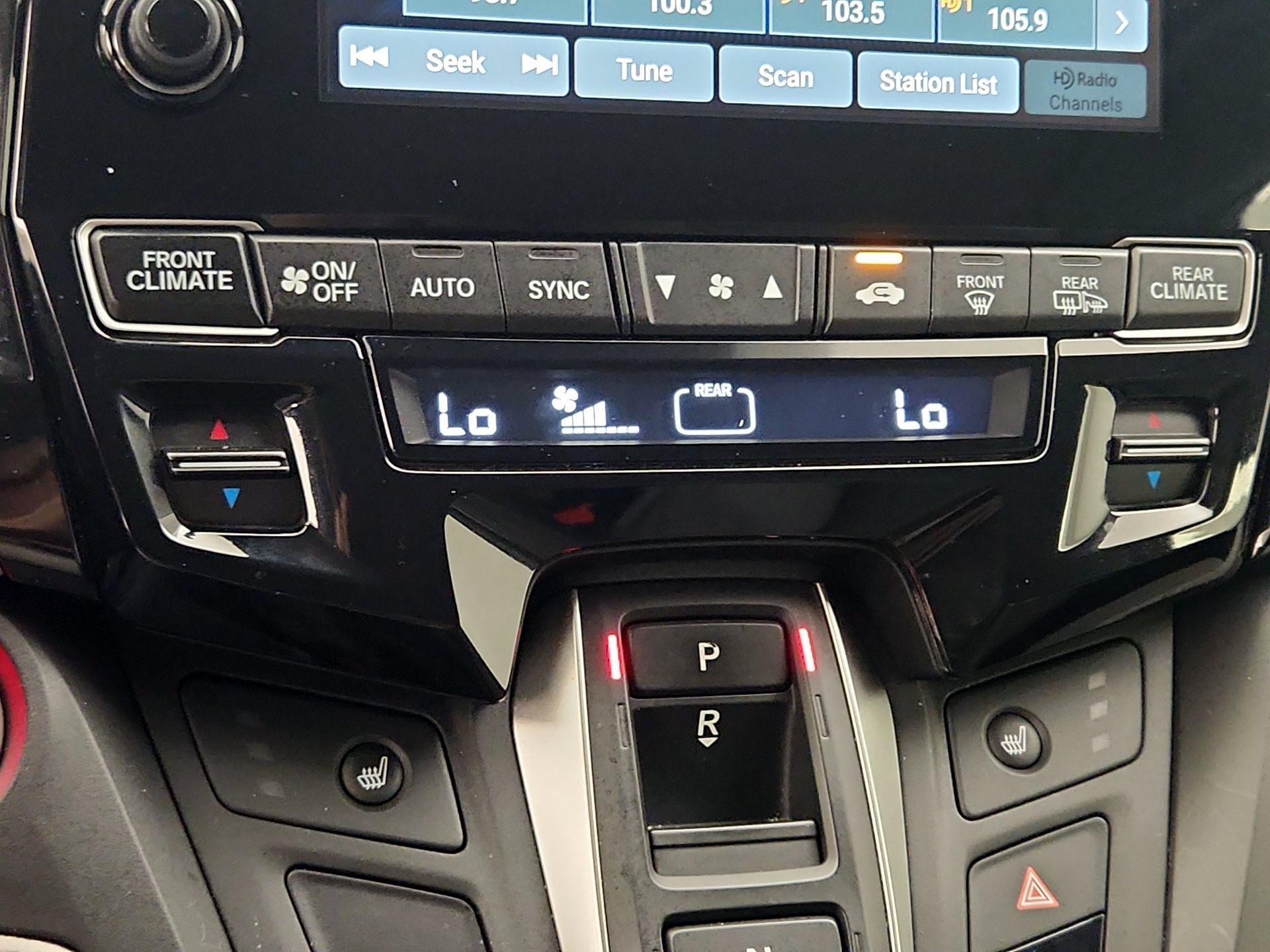 Thumbnail: 2019 Honda Odyssey - 16