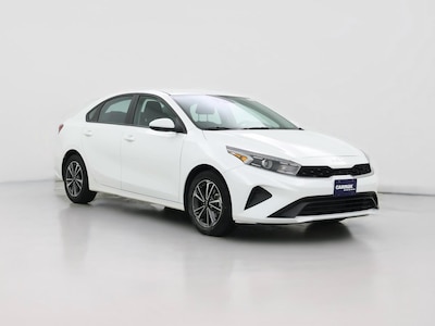 White 2024 Kia Forte LXS