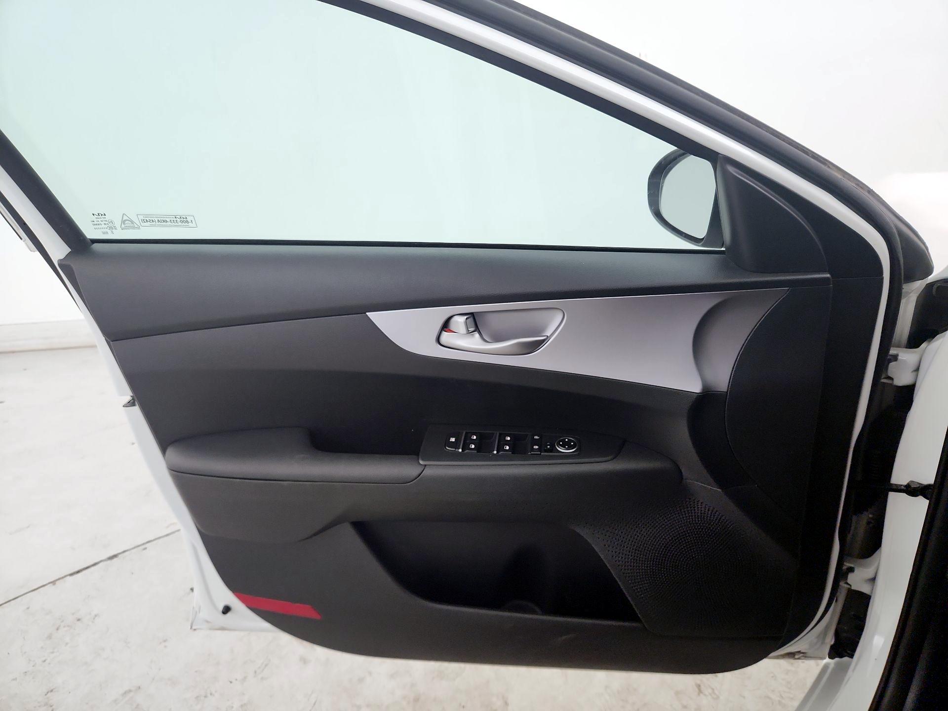 Thumbnail: 2024 Kia Forte - 12