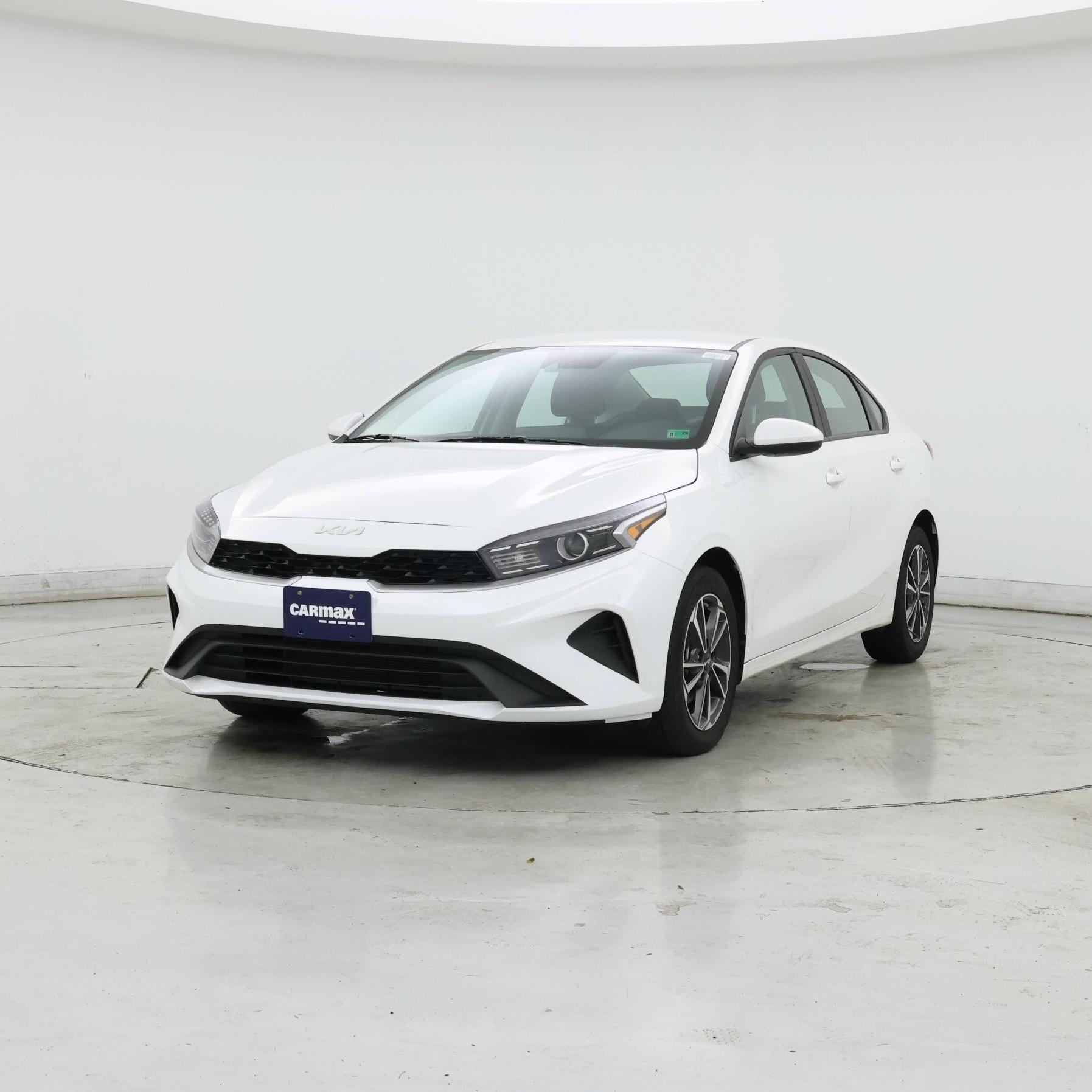 Thumbnail: 2024 Kia Forte - 4