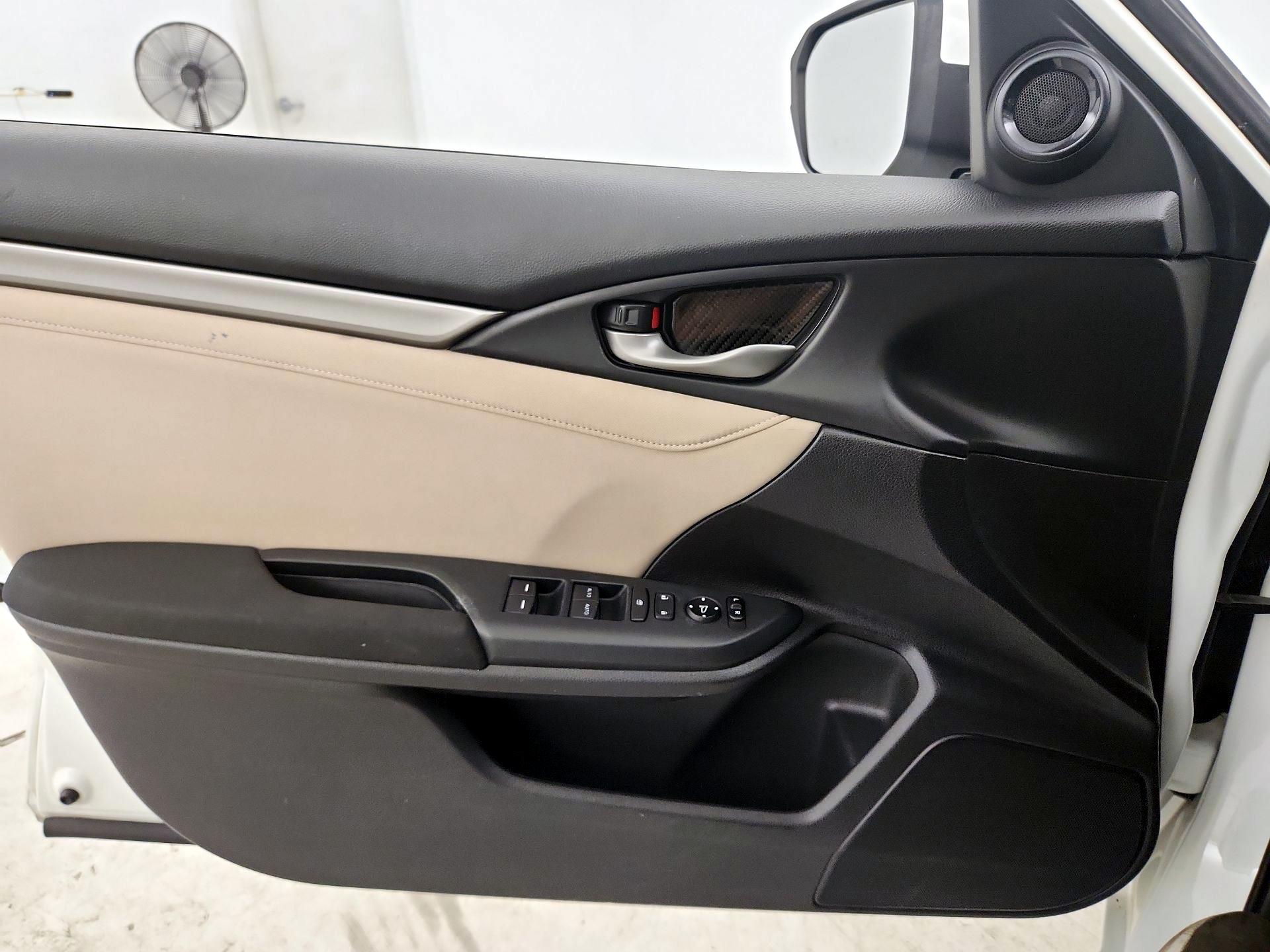 Thumbnail: 2019 Honda Civic - 12