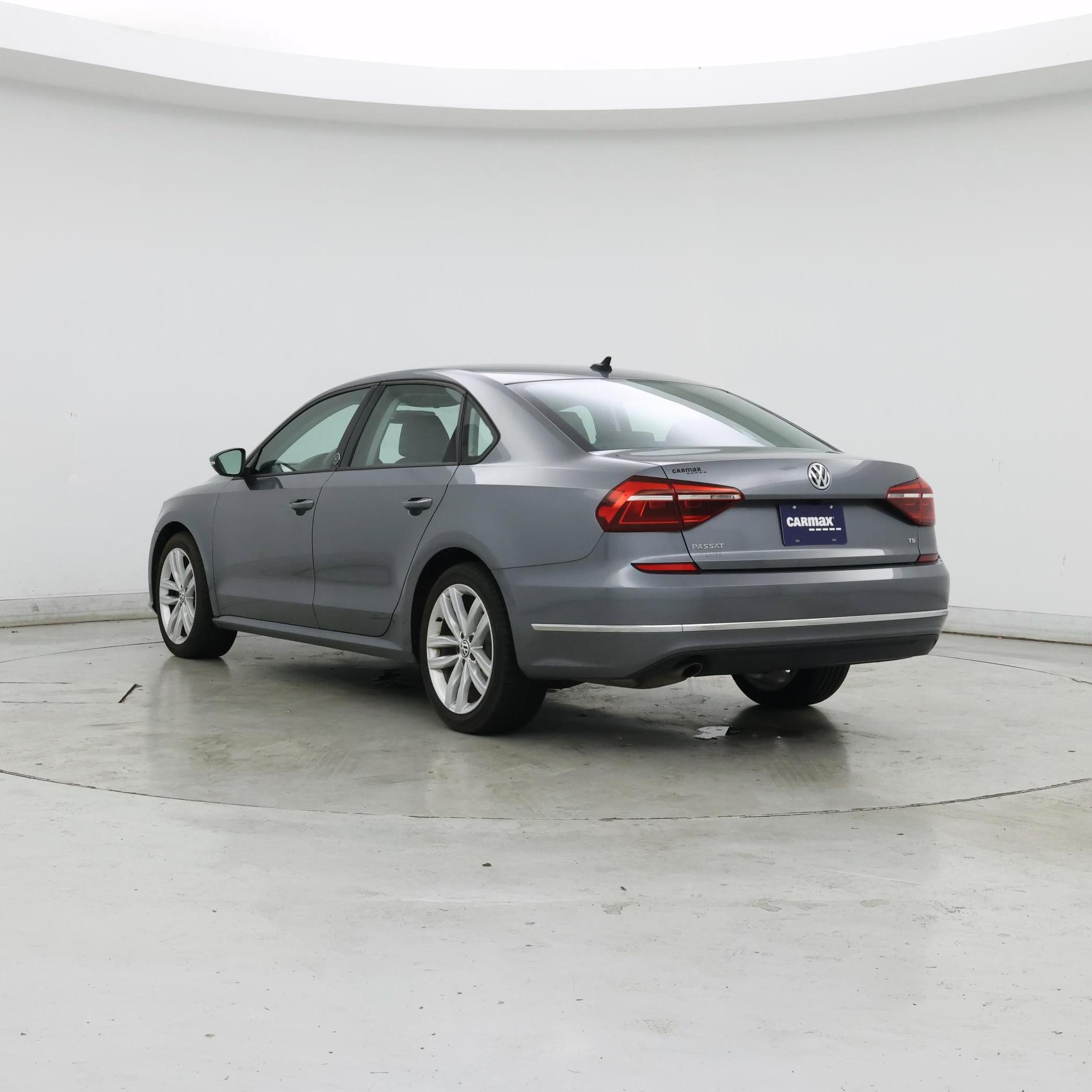 Thumbnail: 2019 Volkswagen Passat - 2