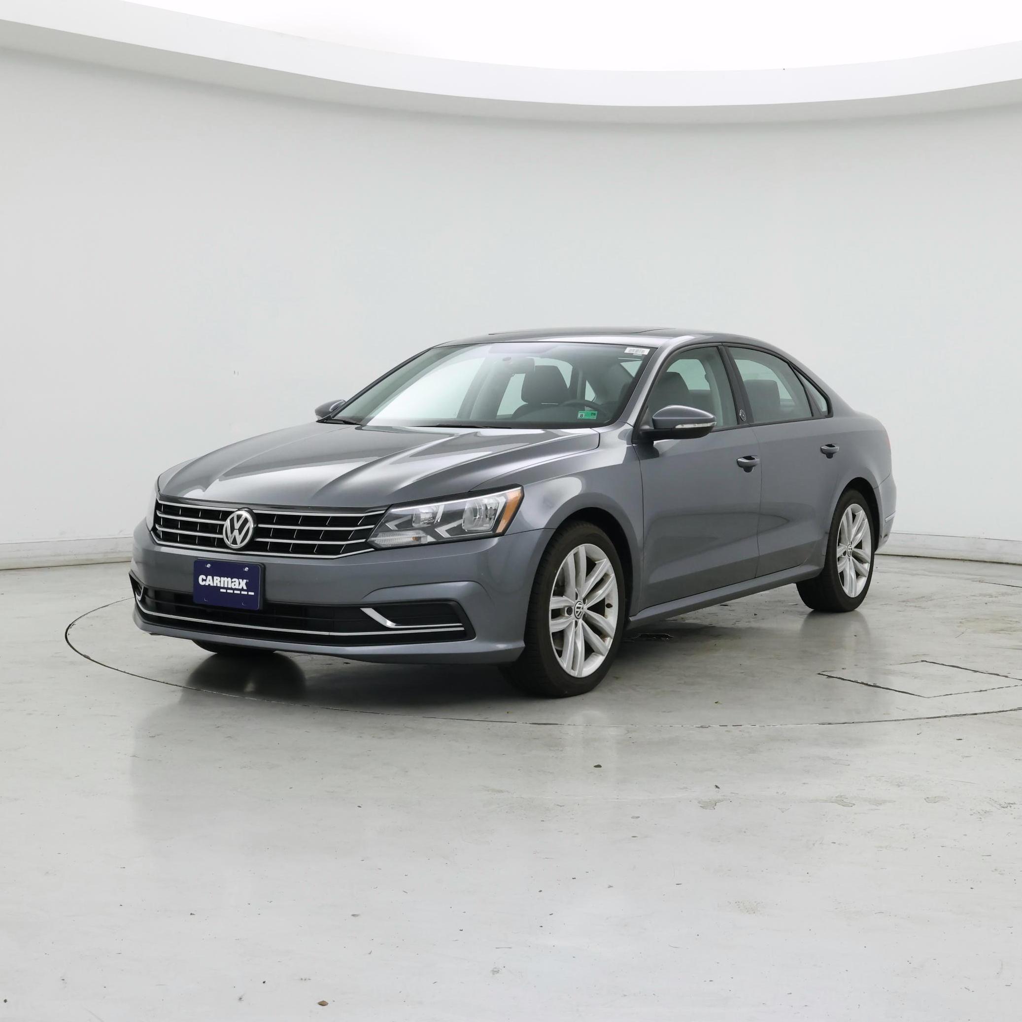 Thumbnail: 2019 Volkswagen Passat - 4