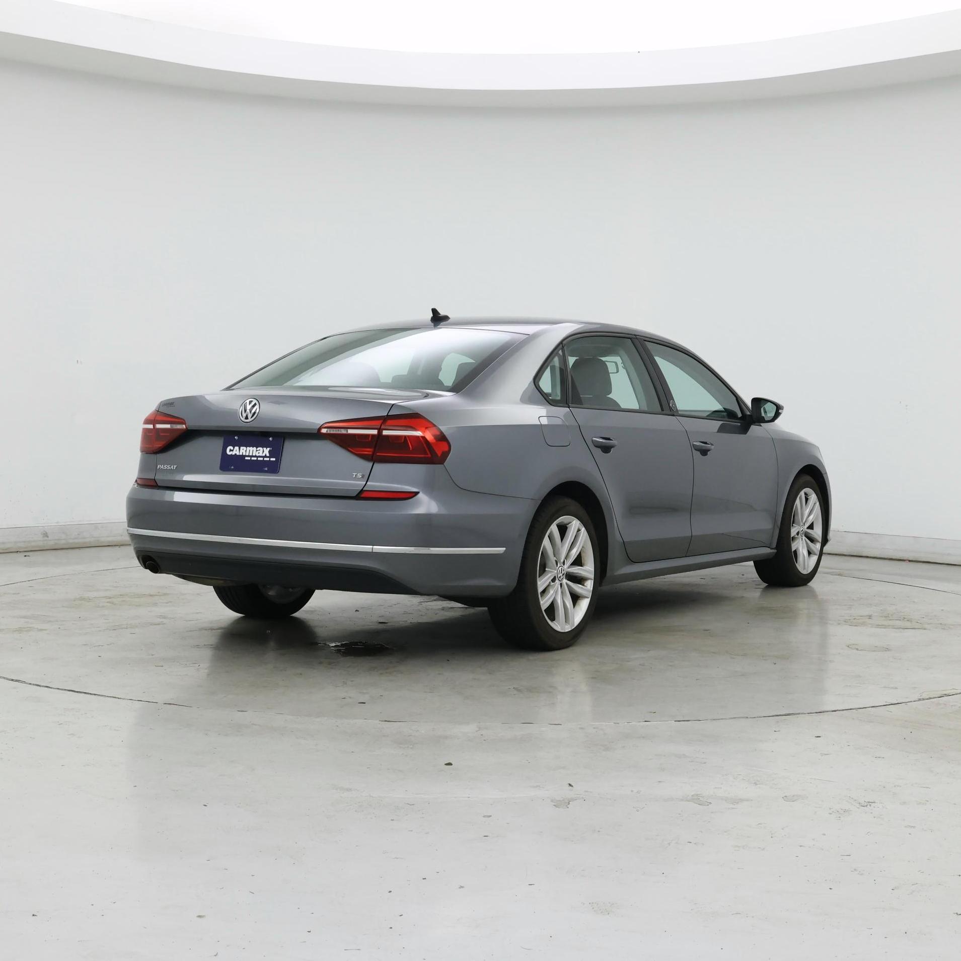 Thumbnail: 2019 Volkswagen Passat - 8