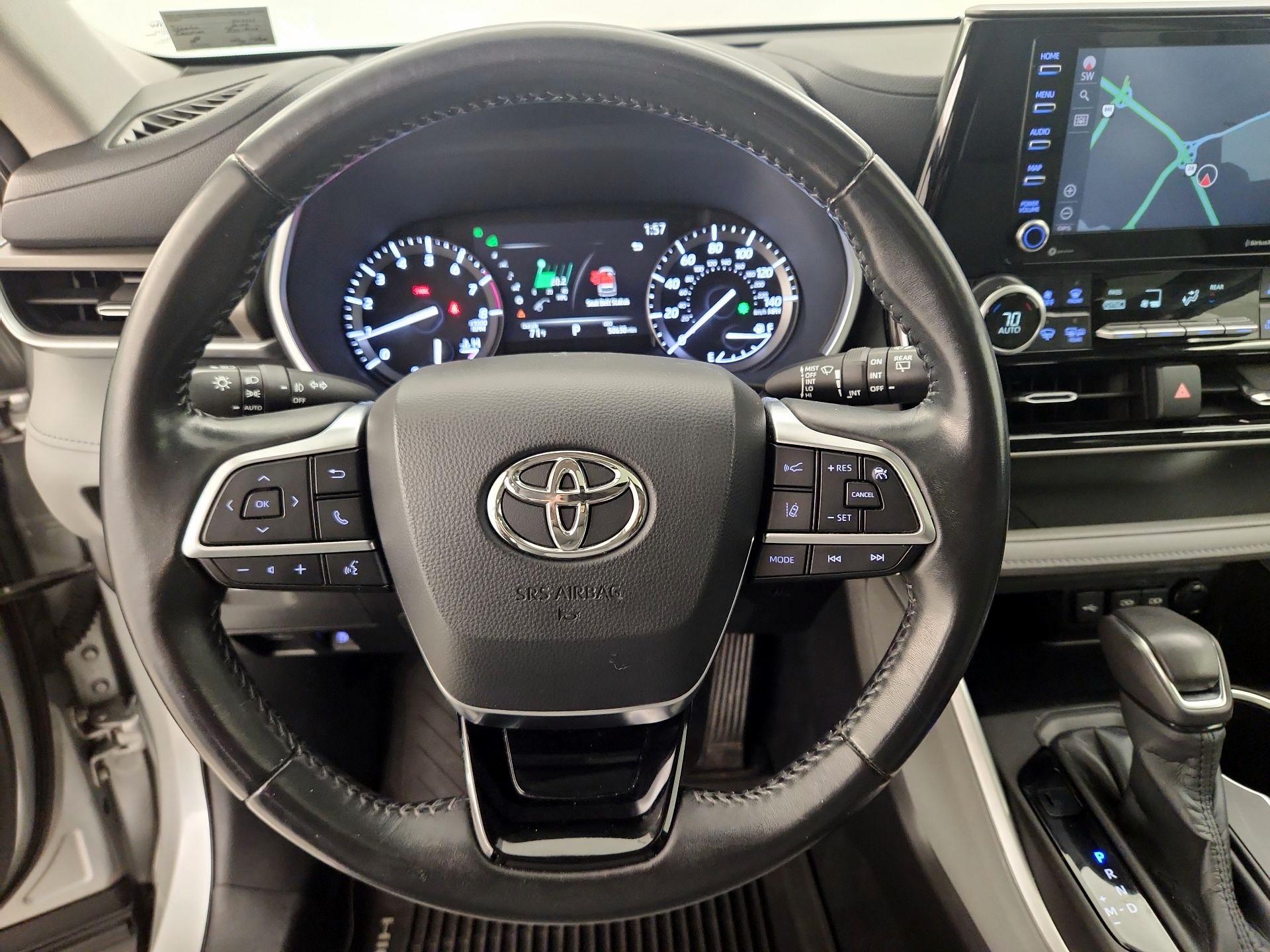 Thumbnail: 2020 Toyota Highlander - 10