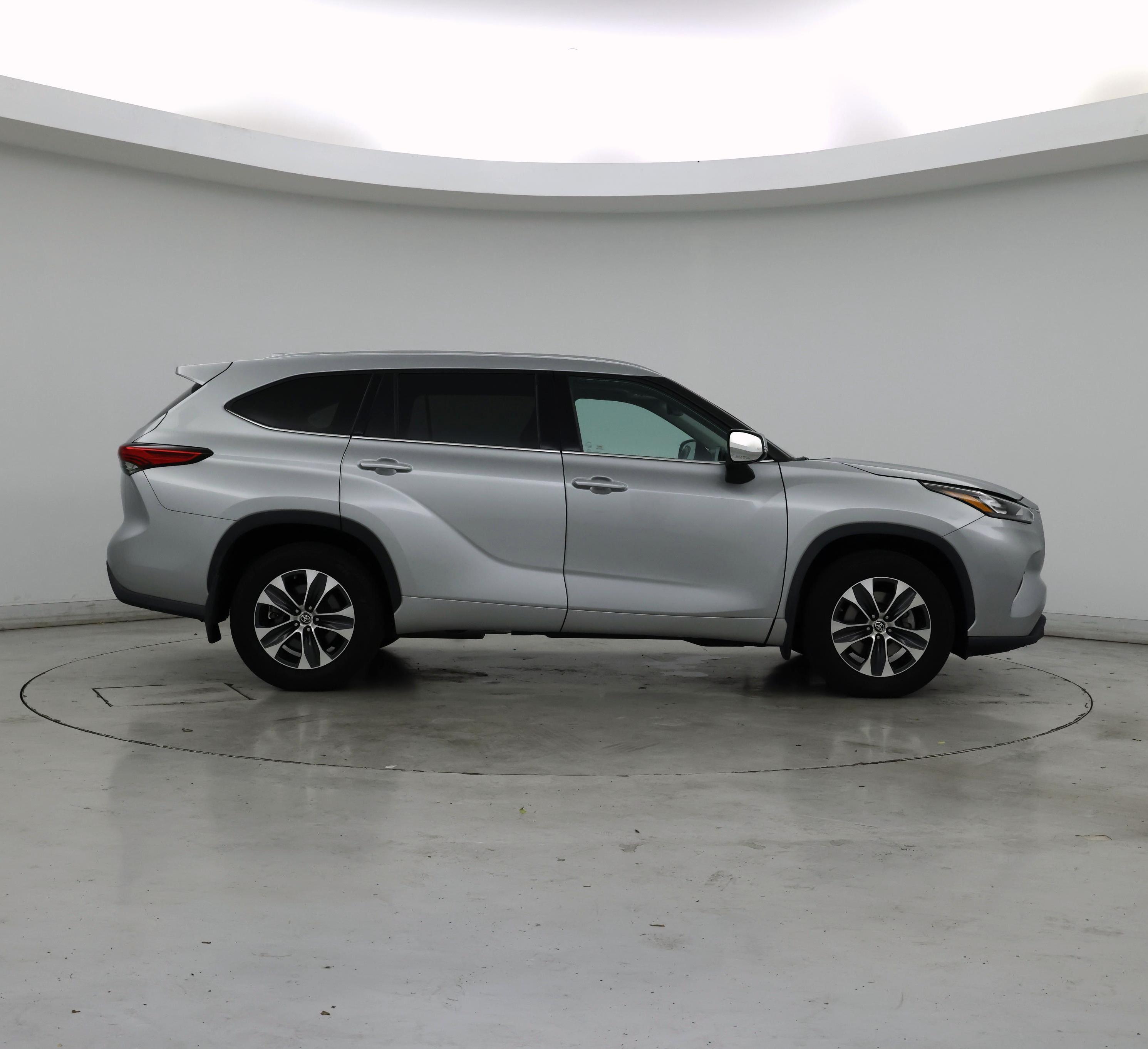 Thumbnail: 2020 Toyota Highlander - 7