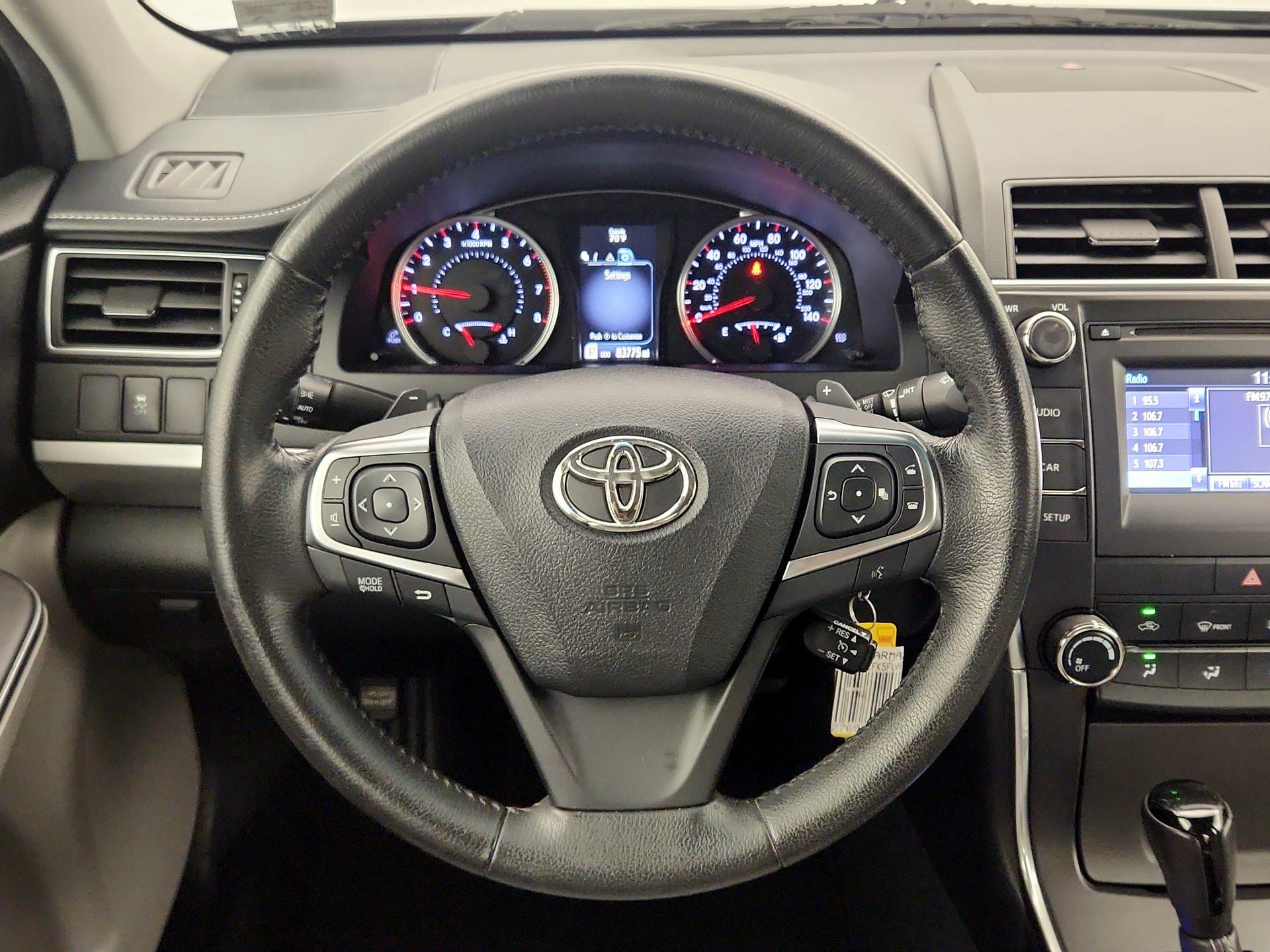 Thumbnail: 2015 Toyota Camry - 10