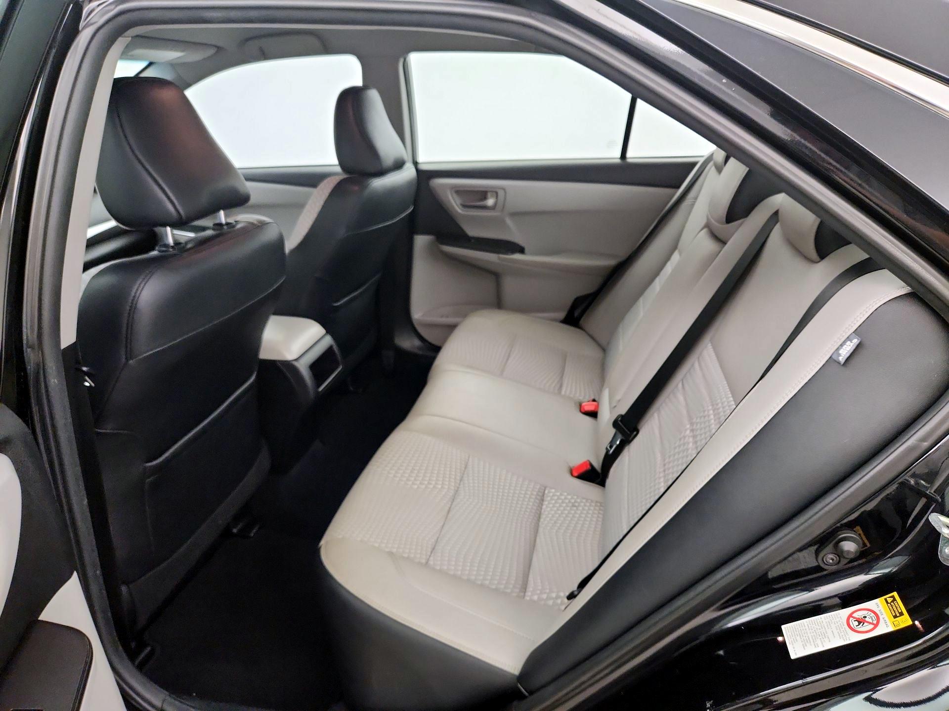 Thumbnail: 2015 Toyota Camry - 19