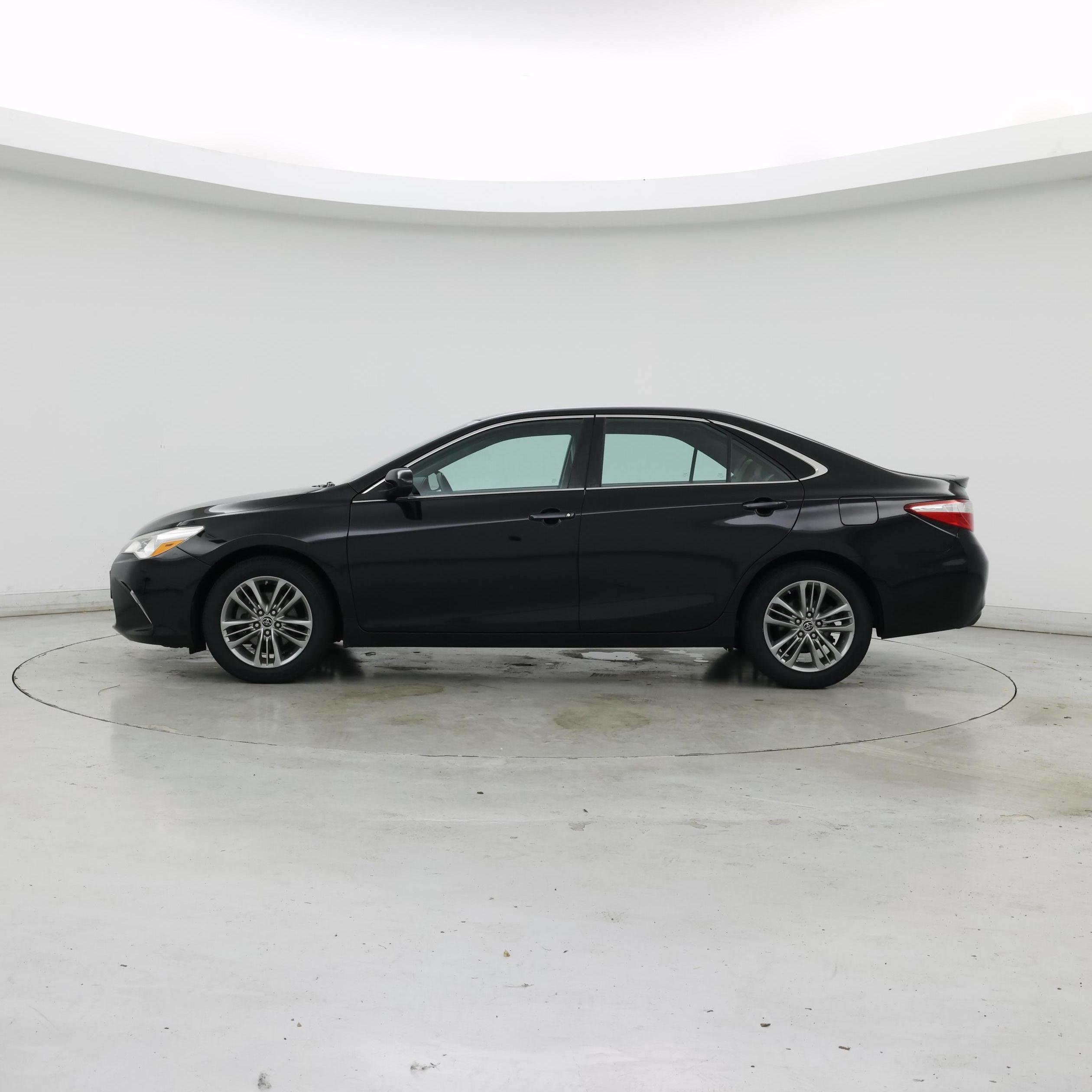 Thumbnail: 2015 Toyota Camry - 3
