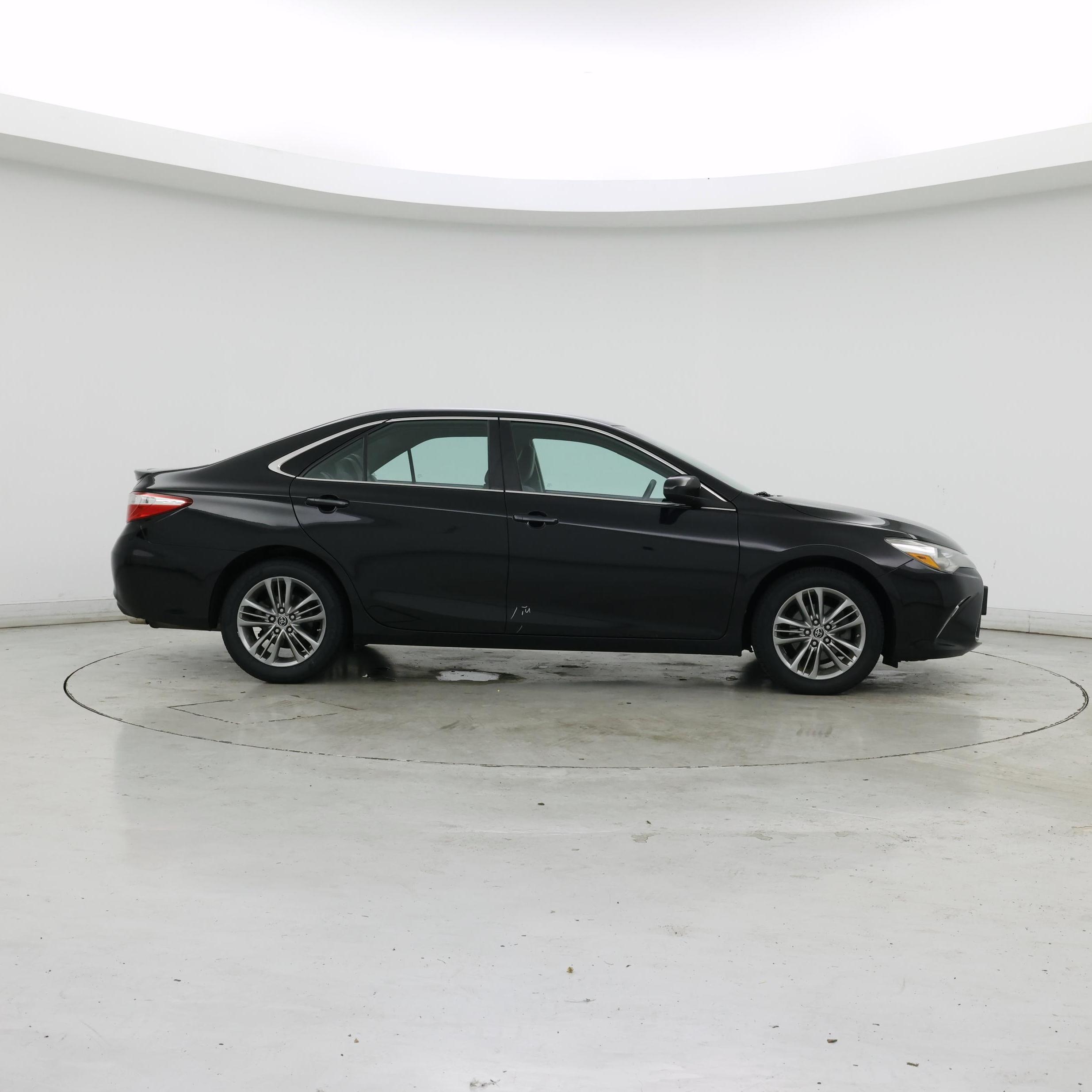 Thumbnail: 2015 Toyota Camry - 7