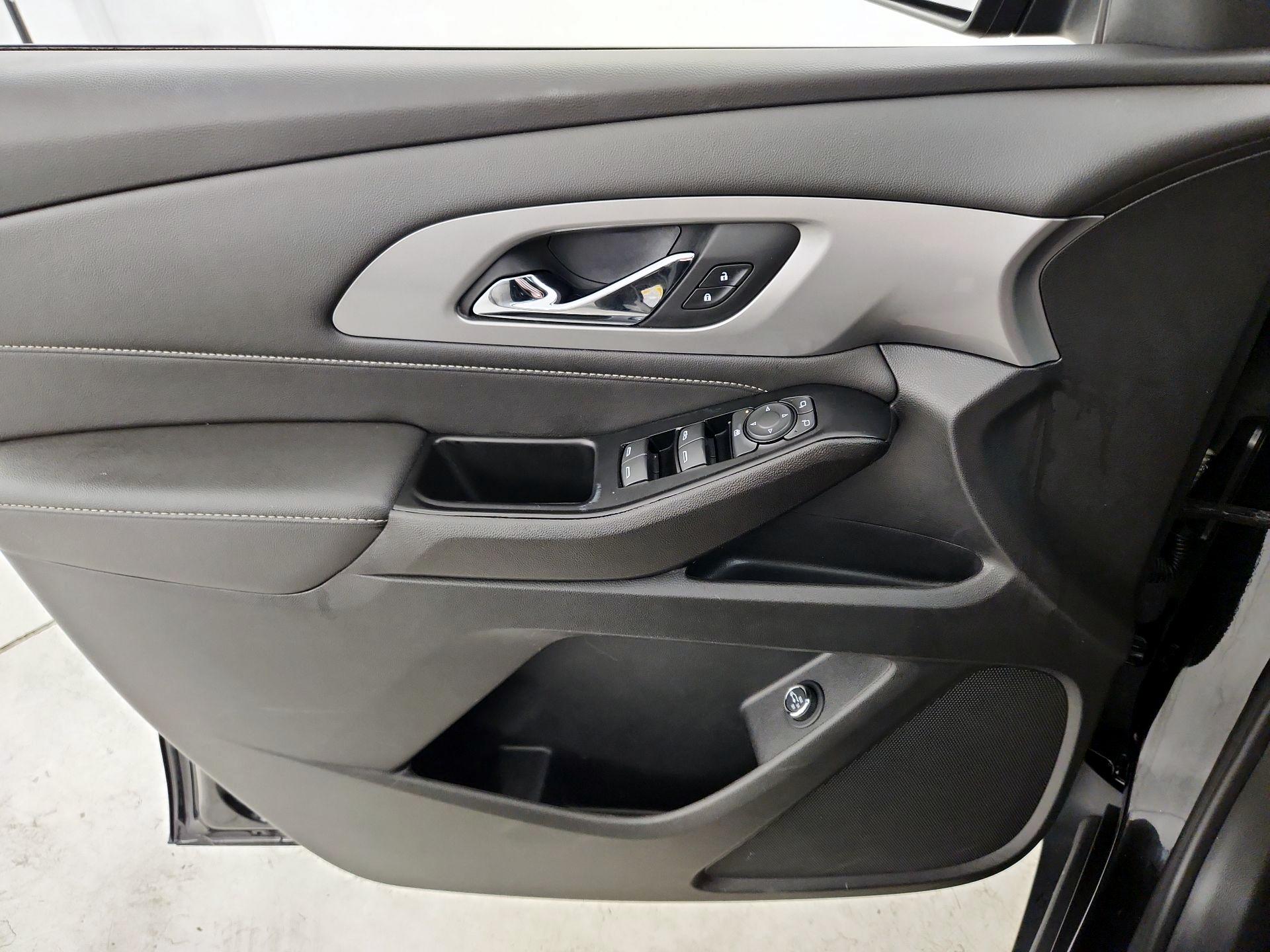 Thumbnail: 2023 Chevrolet Traverse - 12