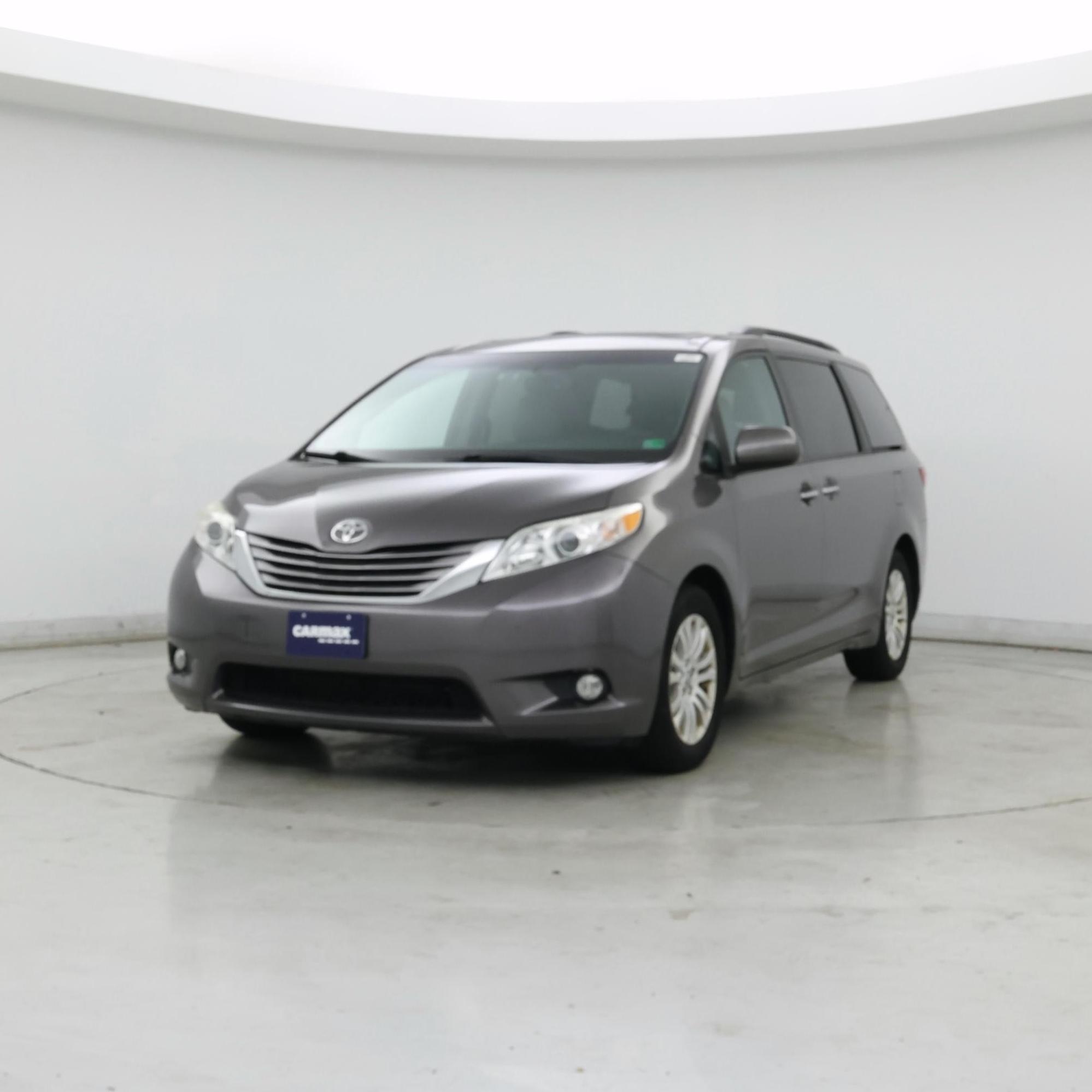 Thumbnail: 2017 Toyota Sienna - 4