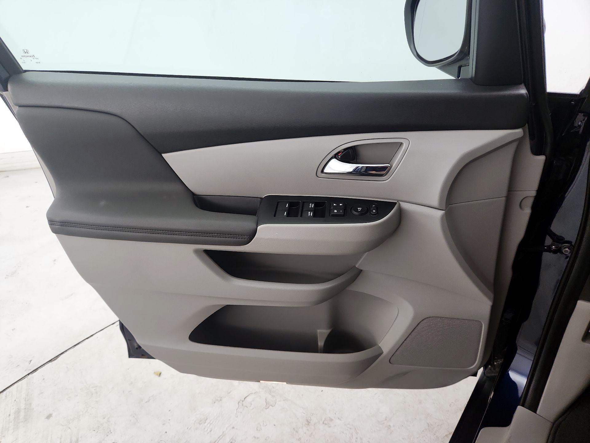 Thumbnail: 2014 Honda Odyssey - 12
