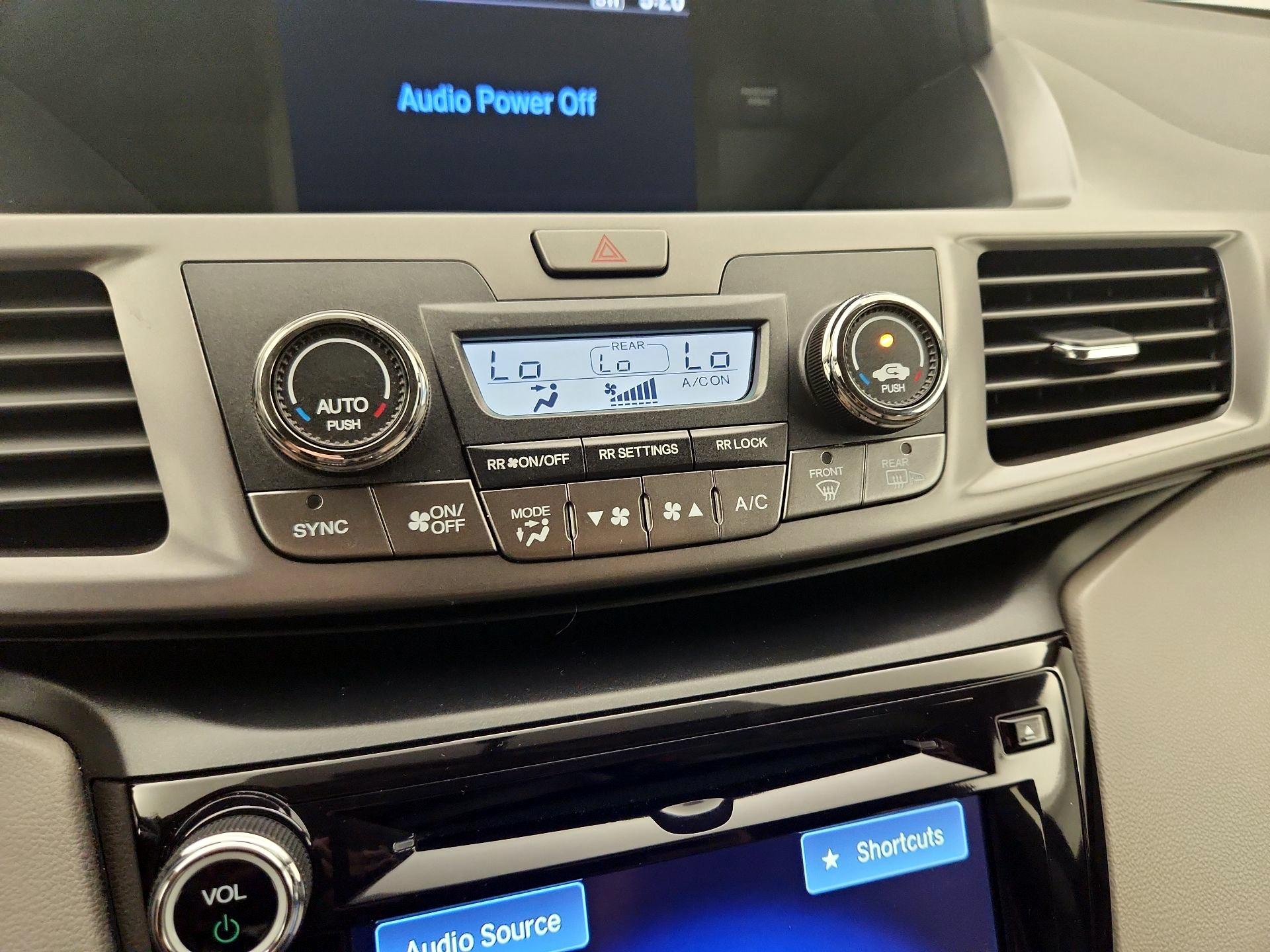 Thumbnail: 2014 Honda Odyssey - 16