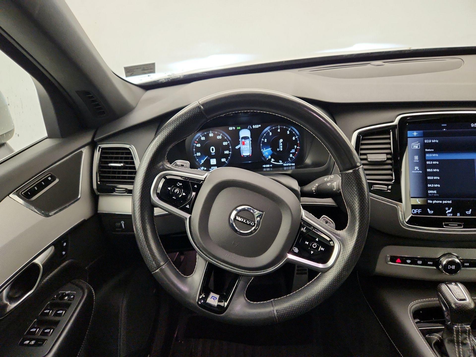 Thumbnail: 2017 Volvo XC90 - 10