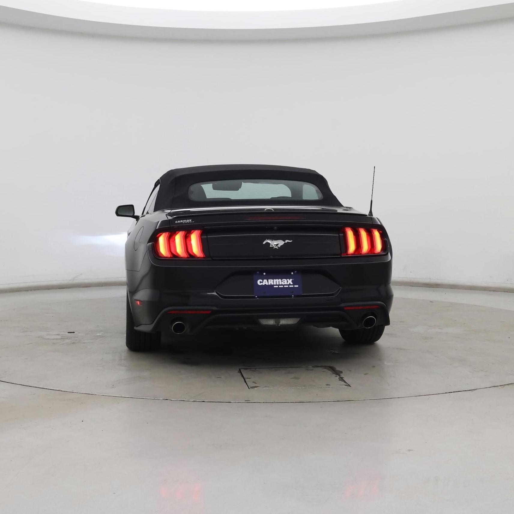 Thumbnail: 2022 Ford Mustang - 6