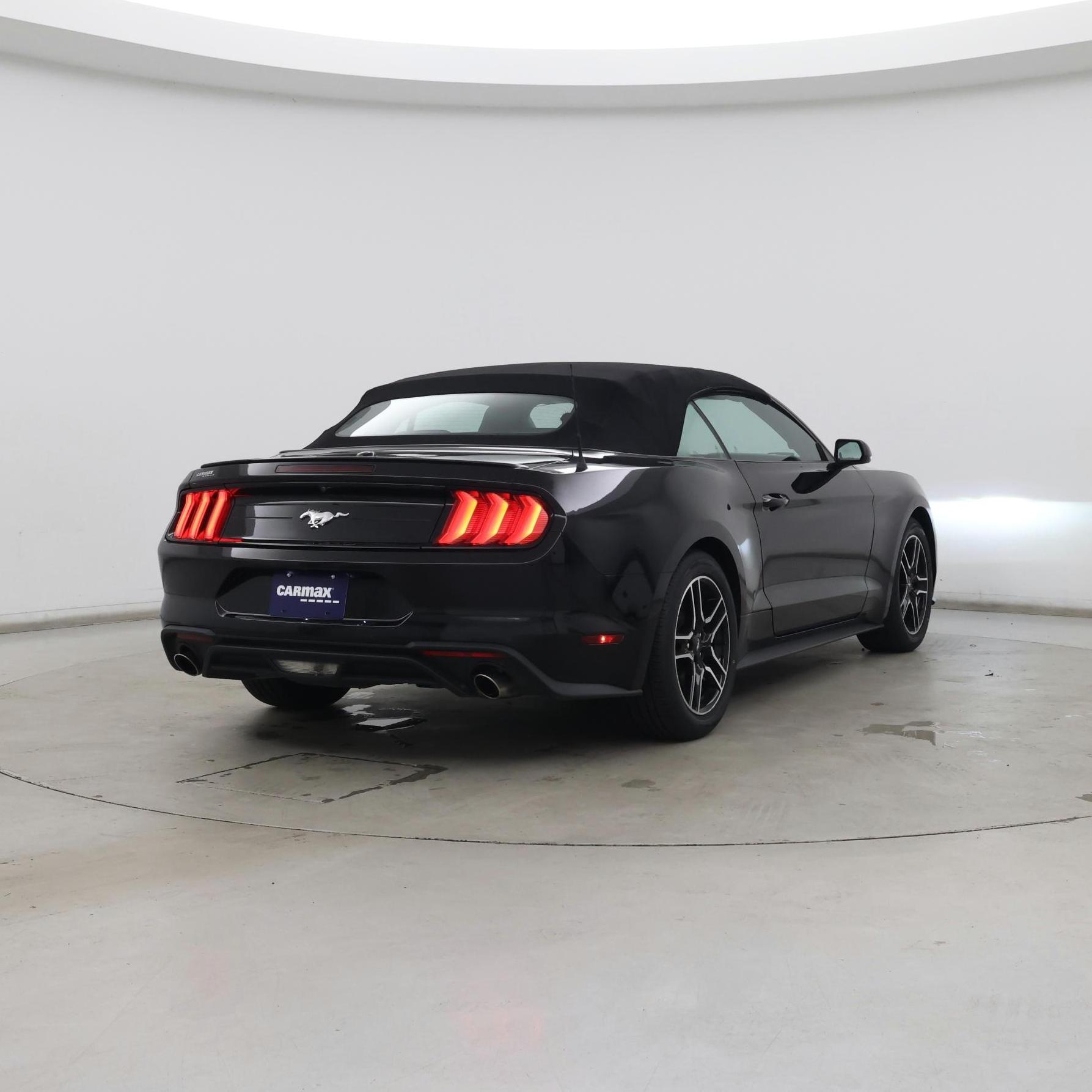 Thumbnail: 2022 Ford Mustang - 8