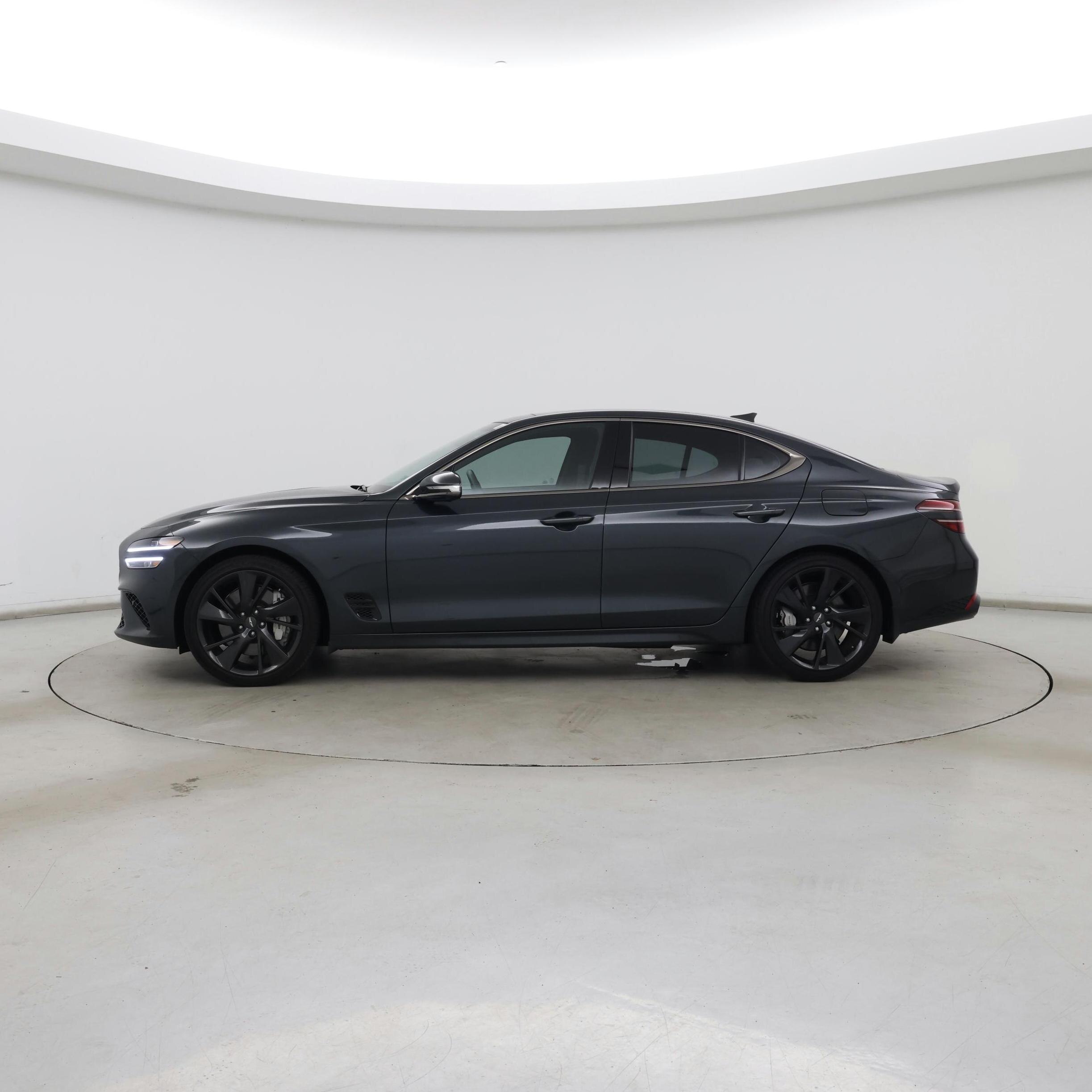 Thumbnail: 2023 Genesis G70 - 3