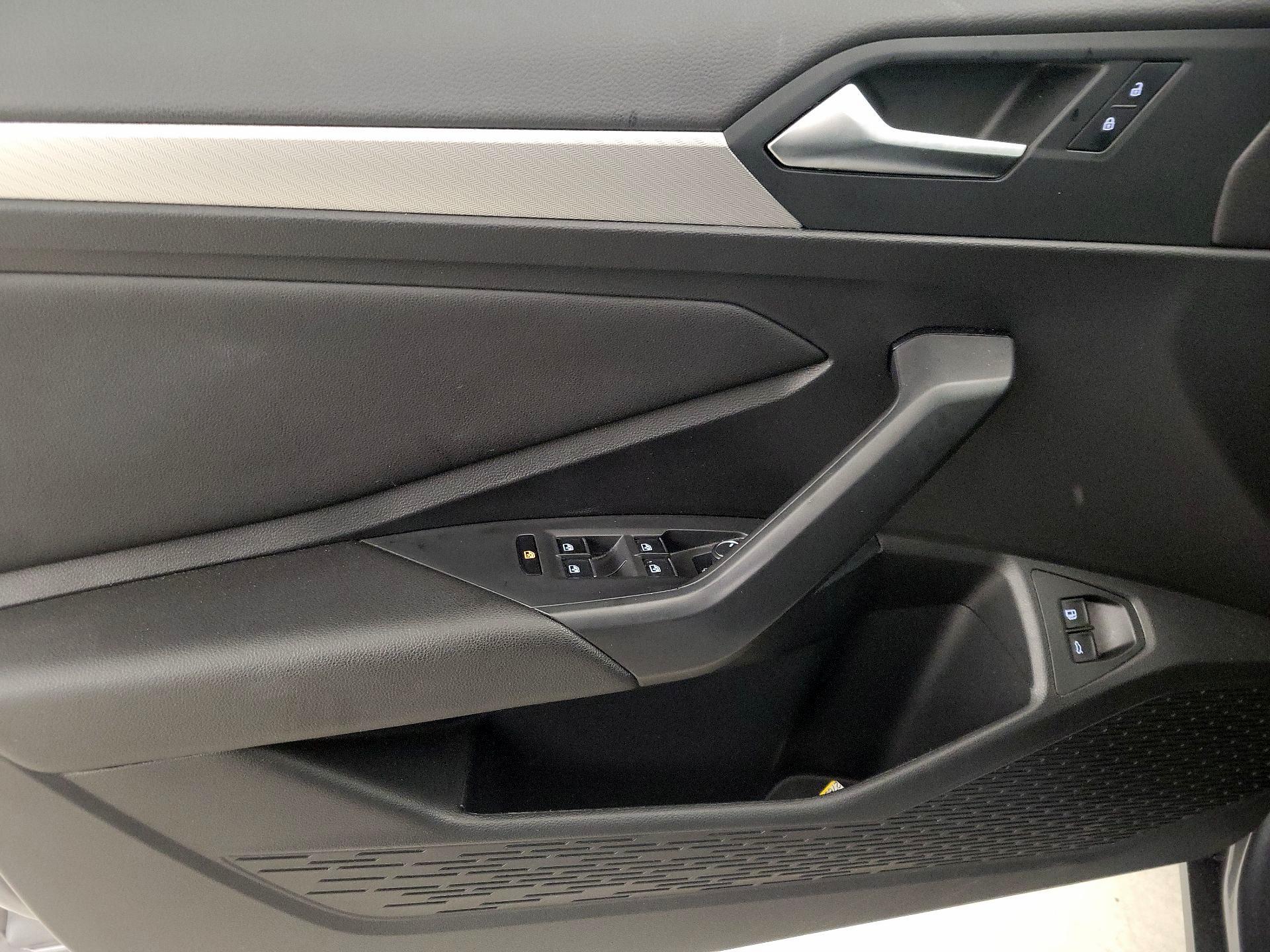 Thumbnail: 2021 Volkswagen Jetta - 12