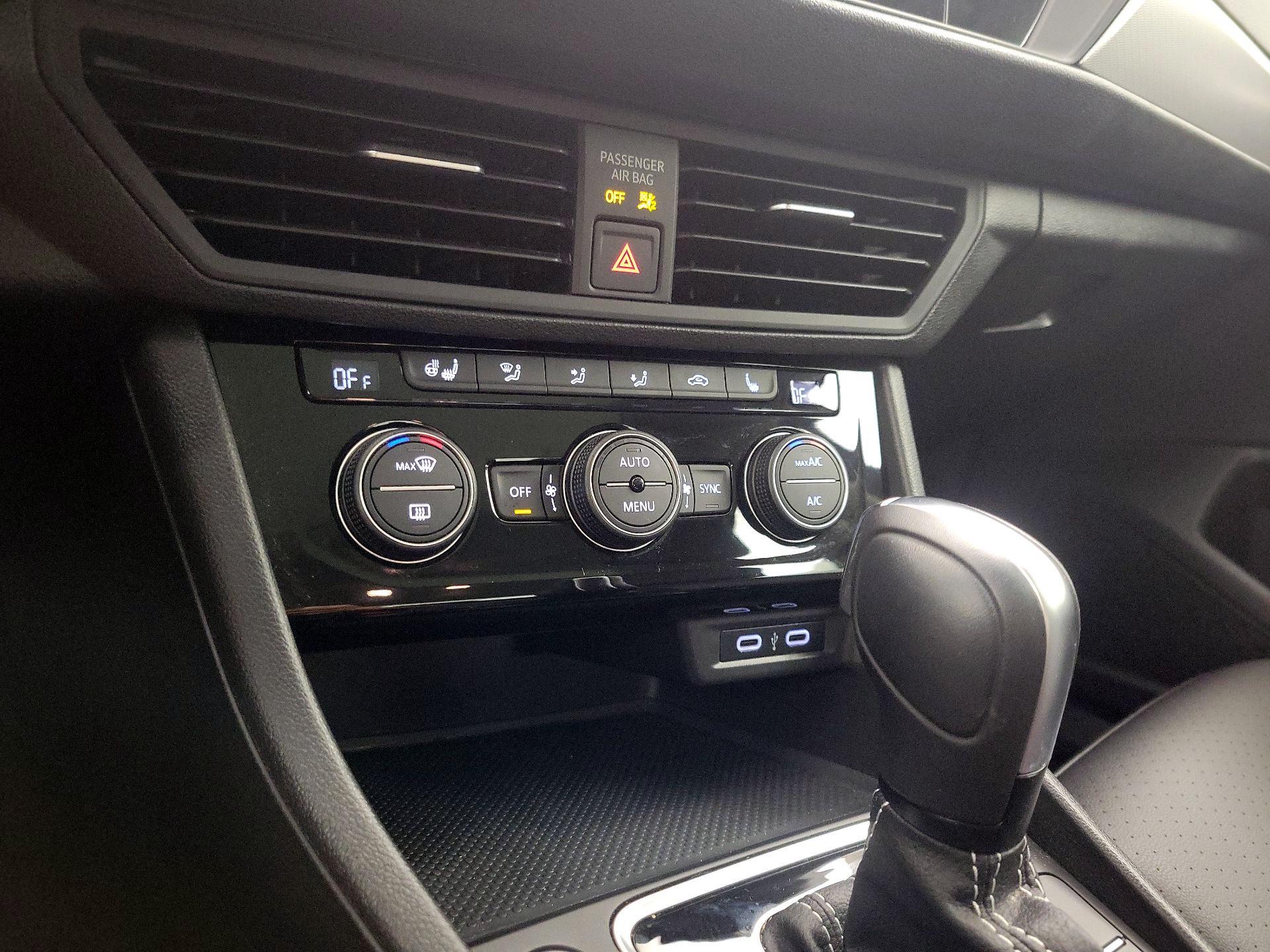 Thumbnail: 2021 Volkswagen Jetta - 16