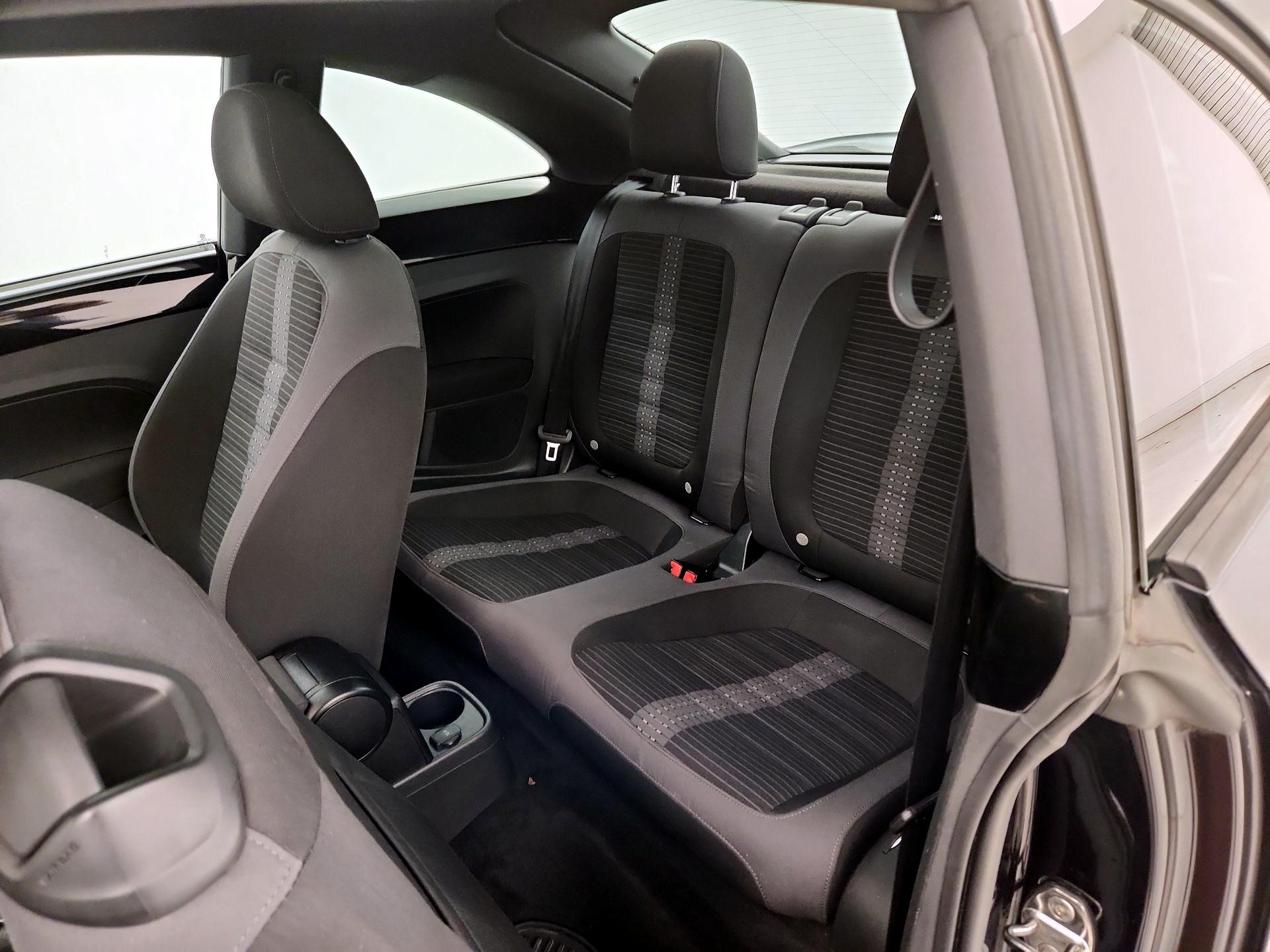 Thumbnail: 2013 Volkswagen Beetle - 19