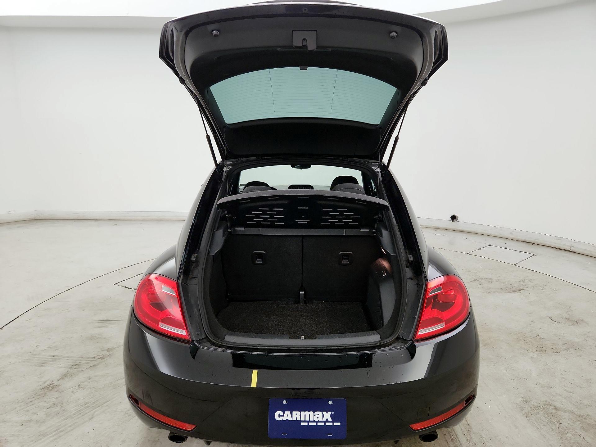 Thumbnail: 2013 Volkswagen Beetle - 20