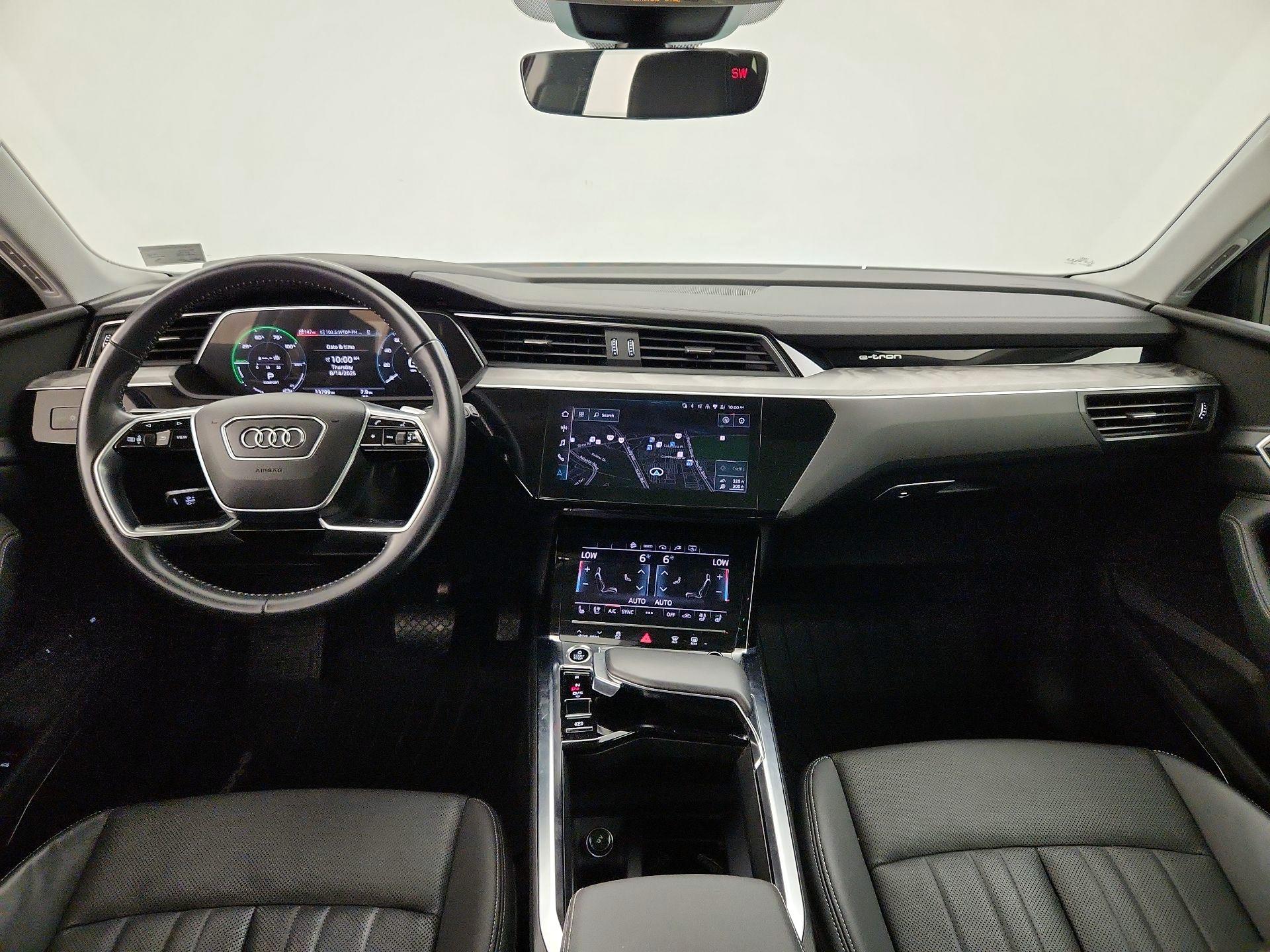 Thumbnail: 2021 Audi e-tron - 9