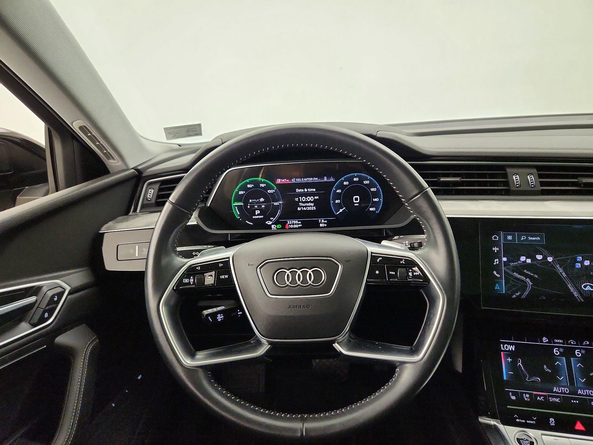 Thumbnail: 2021 Audi e-tron - 10