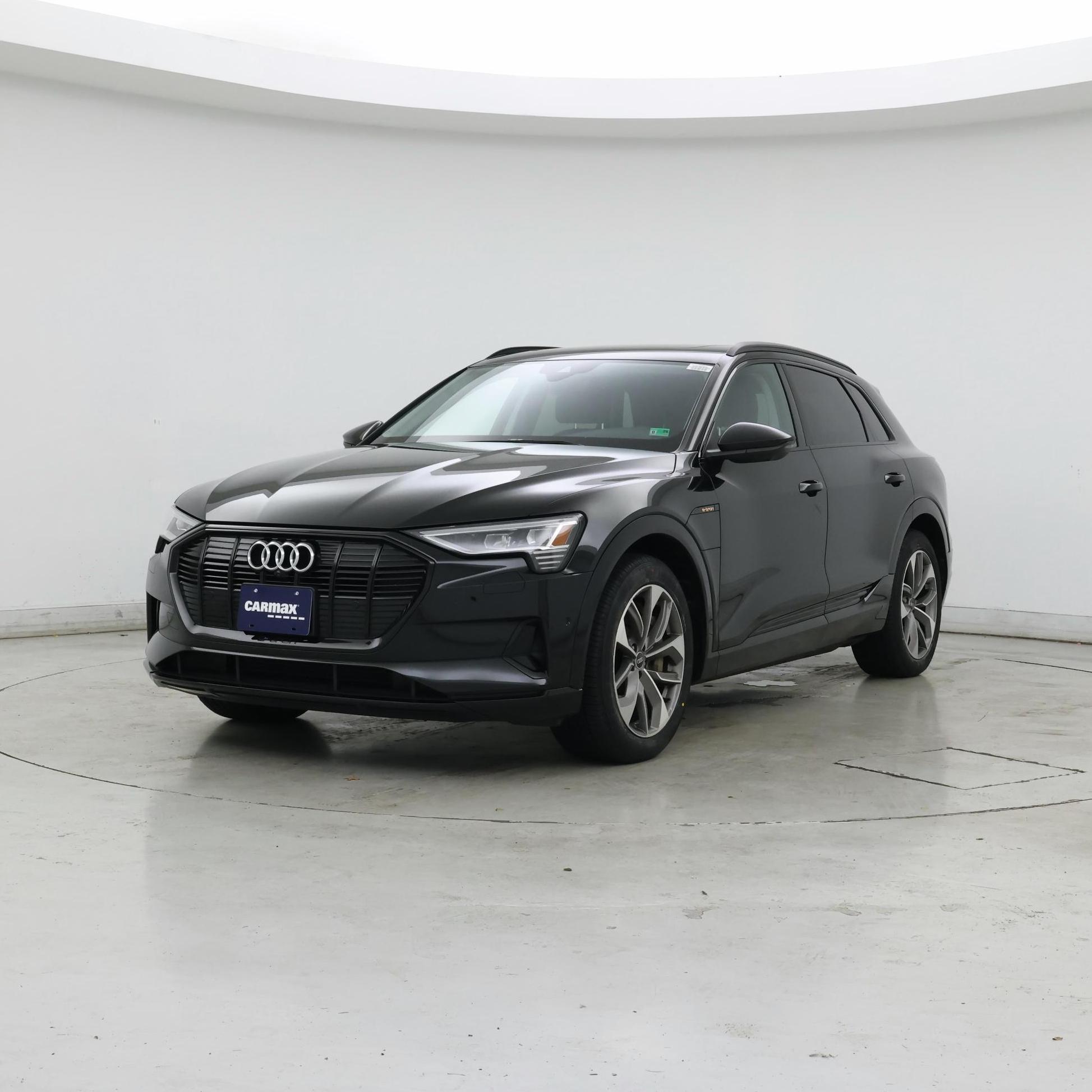 Thumbnail: 2021 Audi e-tron - 4