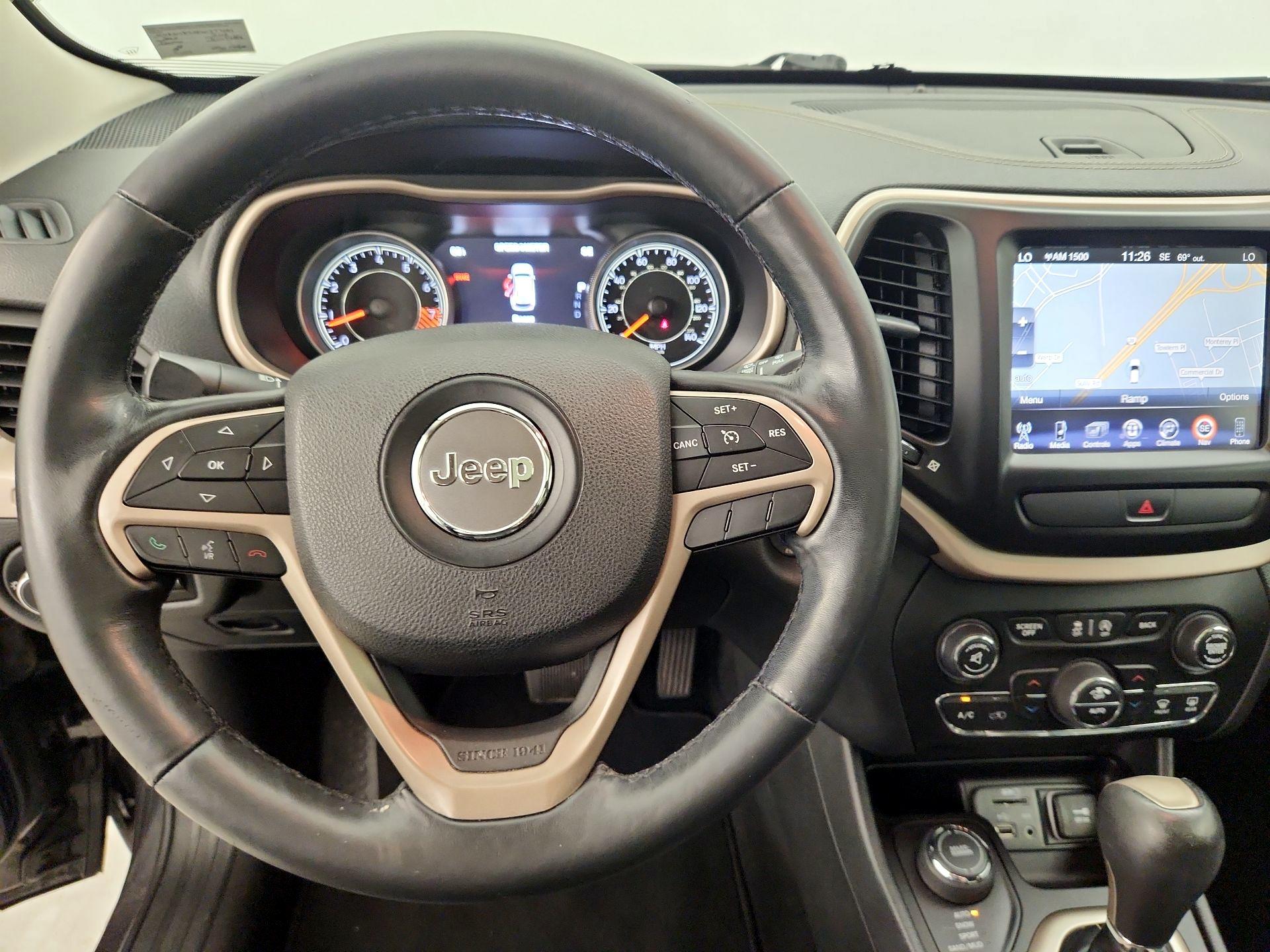 Thumbnail: 2015 Jeep Cherokee - 10