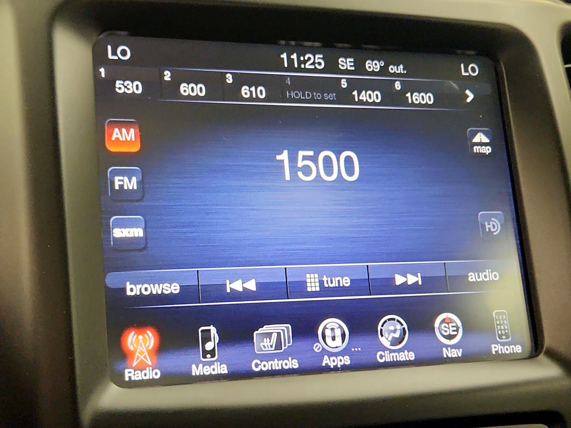 Thumbnail: 2015 Jeep Cherokee - 16
