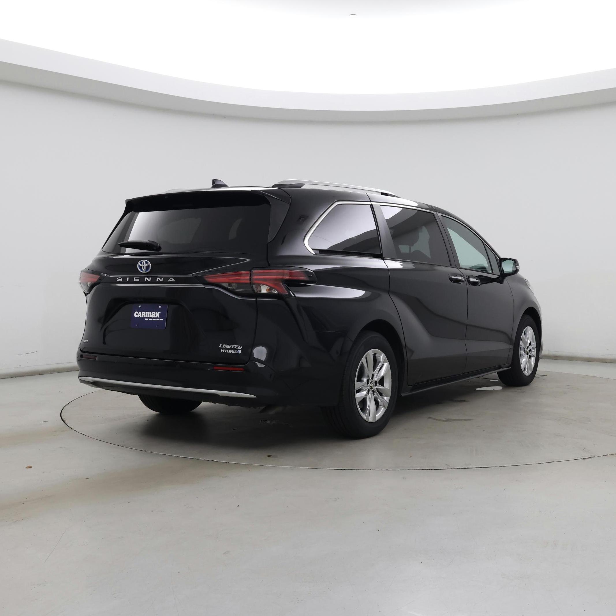 Thumbnail: 2022 Toyota Sienna - 8