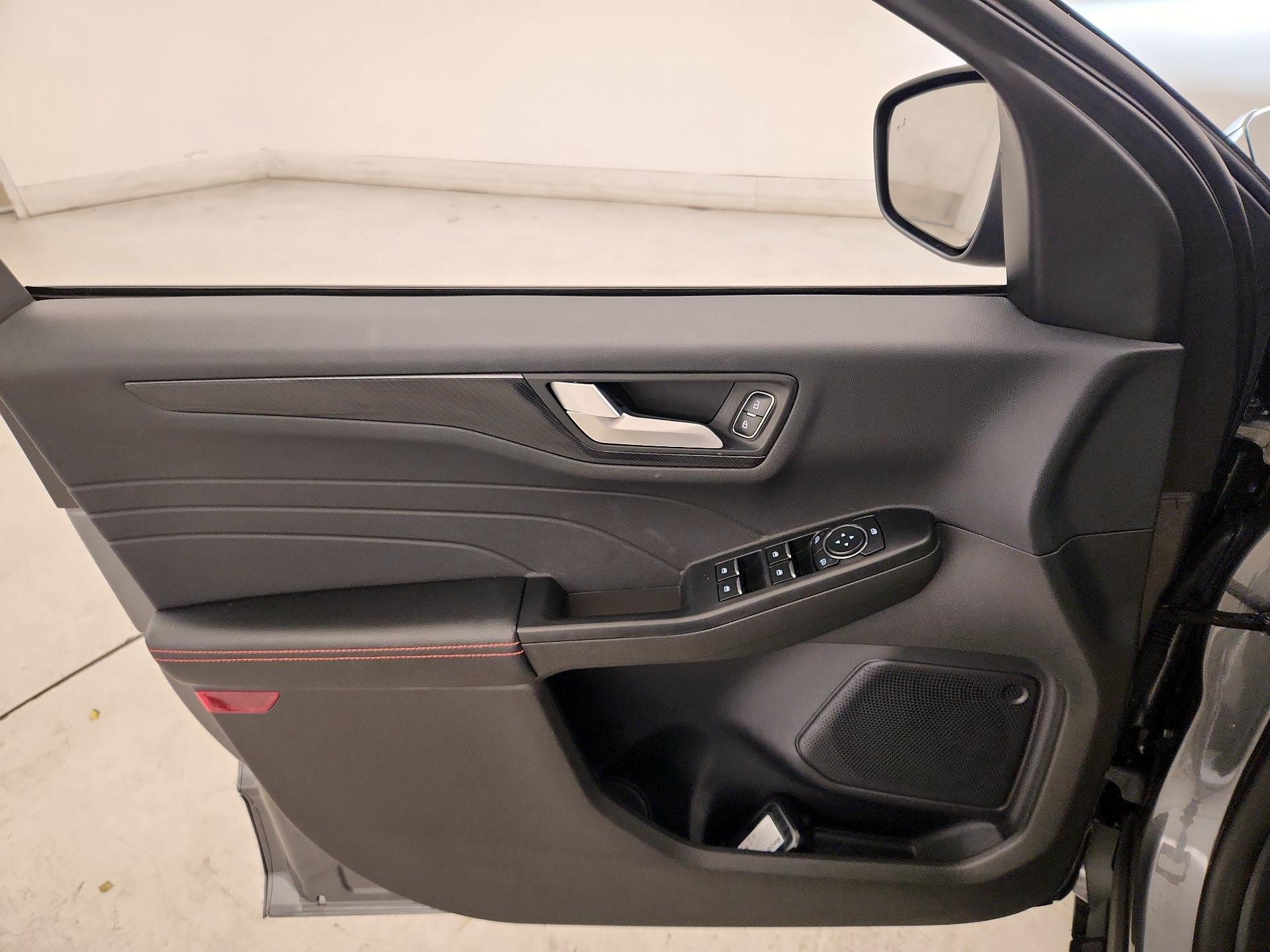 Thumbnail: 2023 Ford Escape - 12