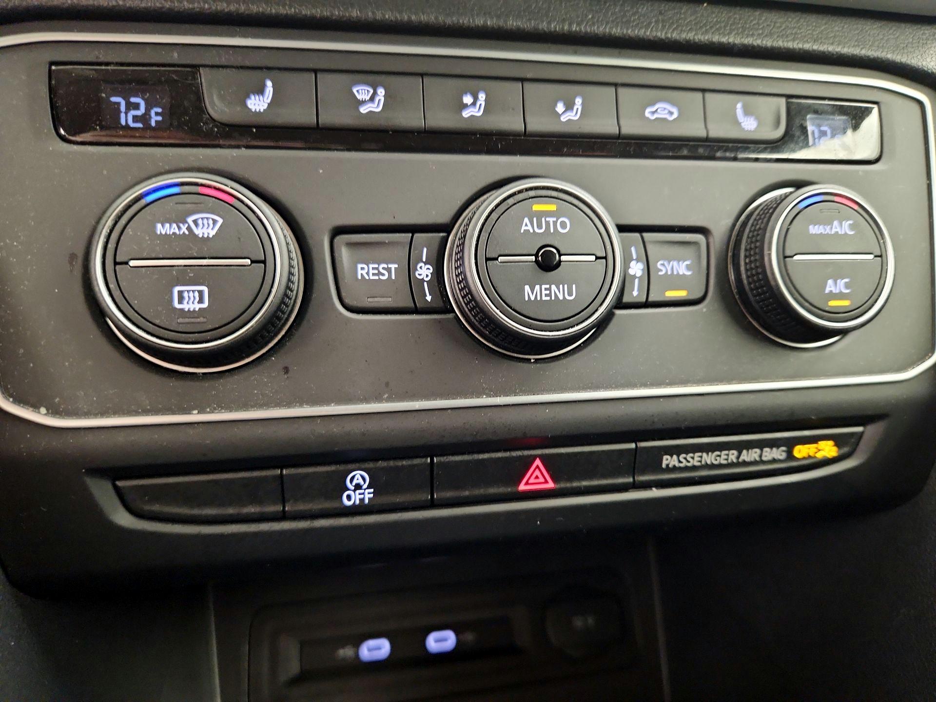 Thumbnail: 2021 Volkswagen Atlas - 16