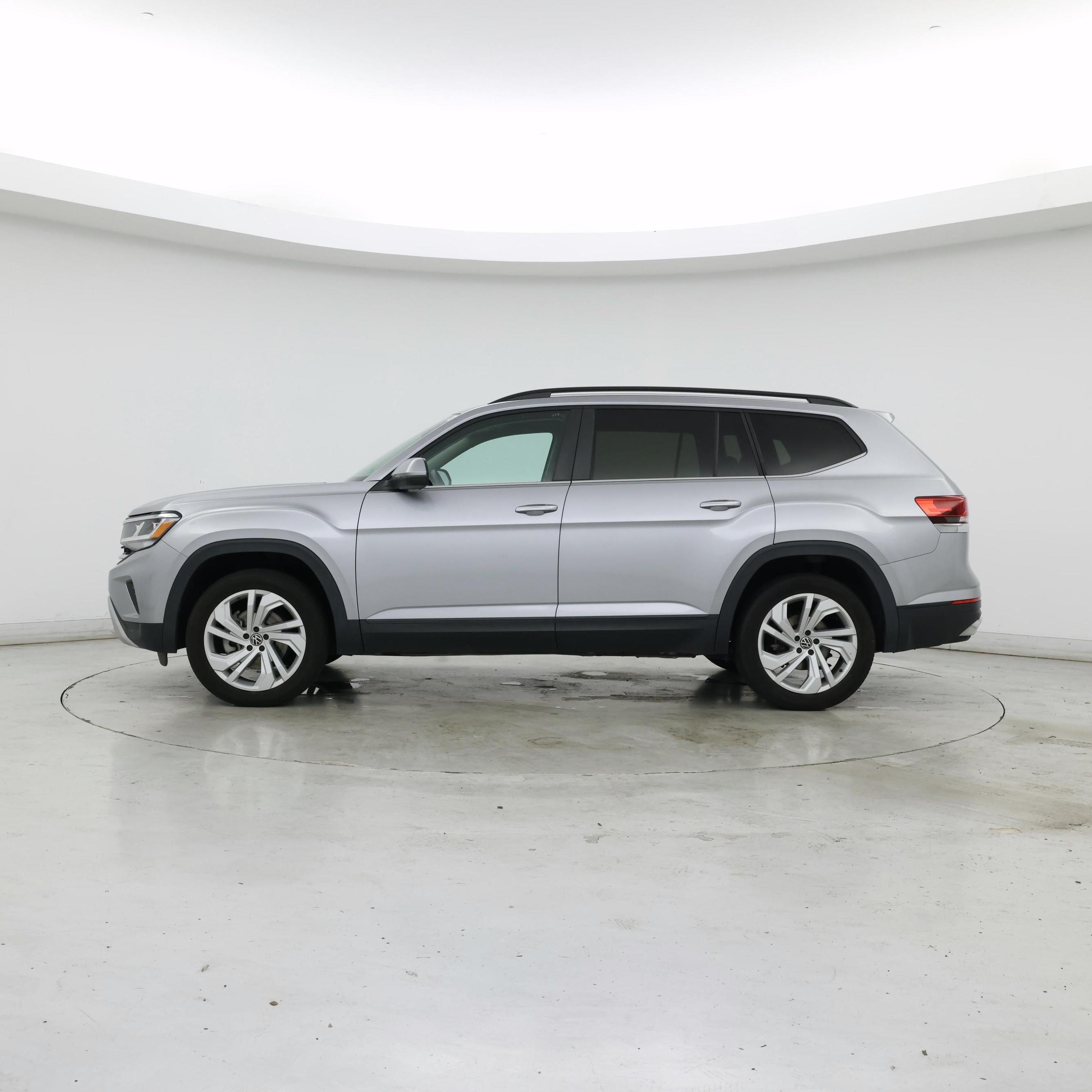 Thumbnail: 2021 Volkswagen Atlas - 3