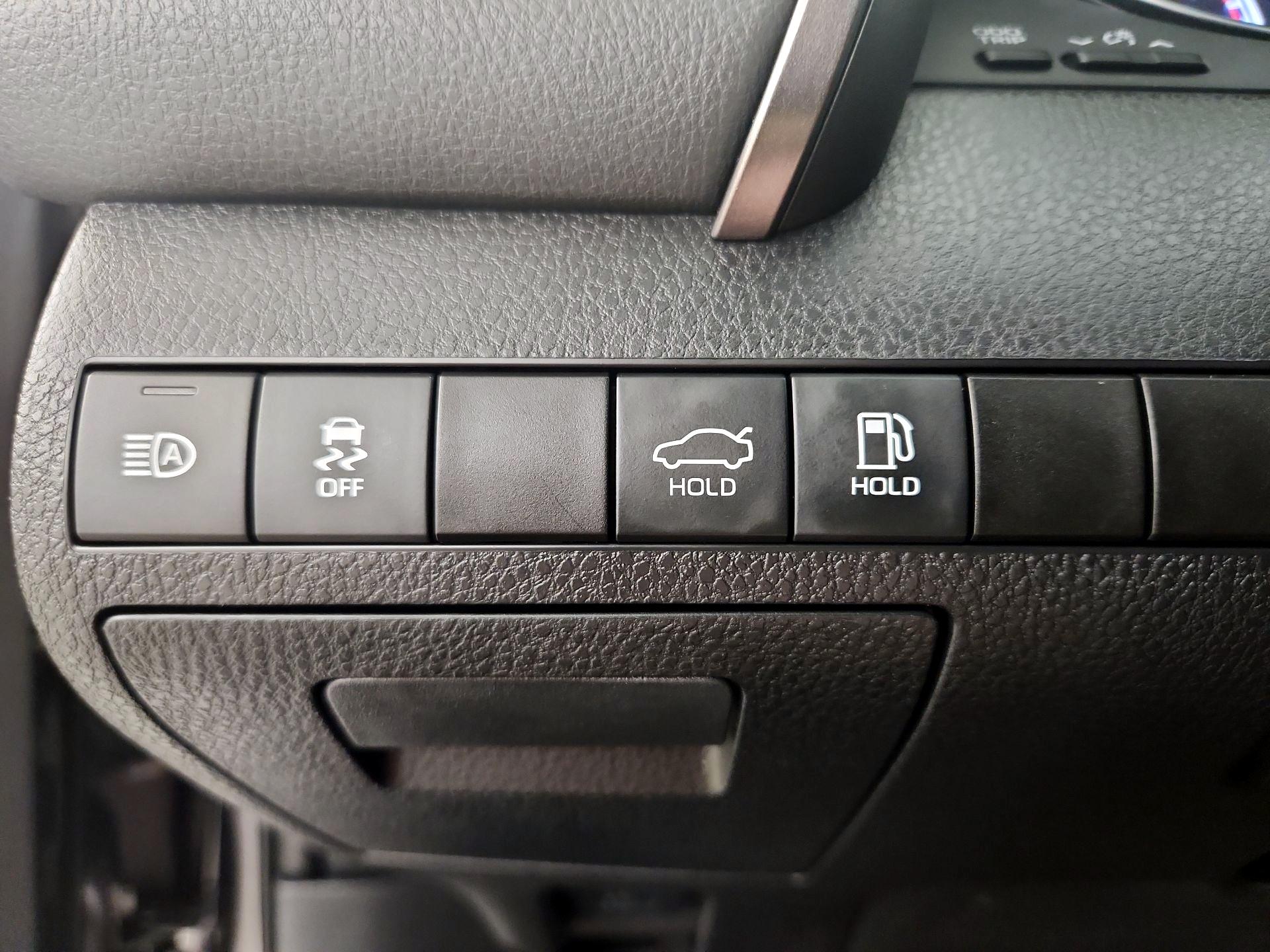 Thumbnail: 2019 Toyota Camry - 13
