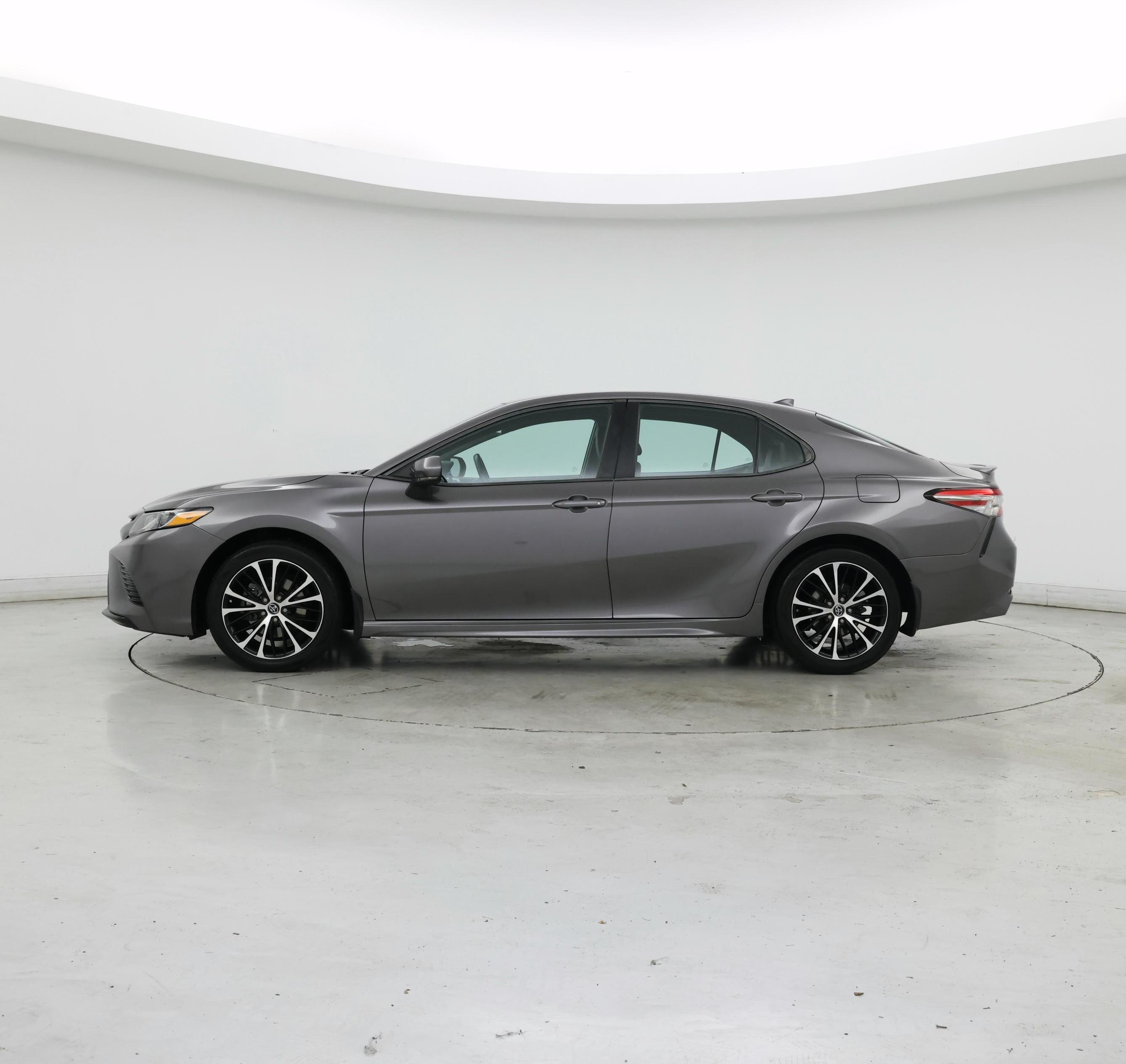 Thumbnail: 2019 Toyota Camry - 3