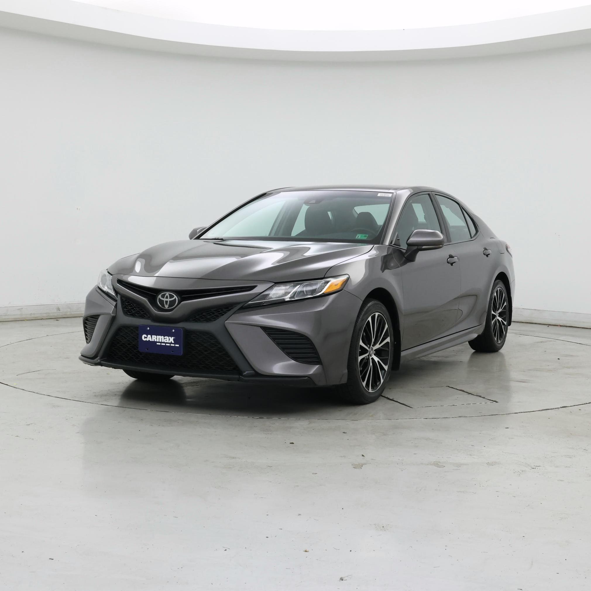 Thumbnail: 2019 Toyota Camry - 4