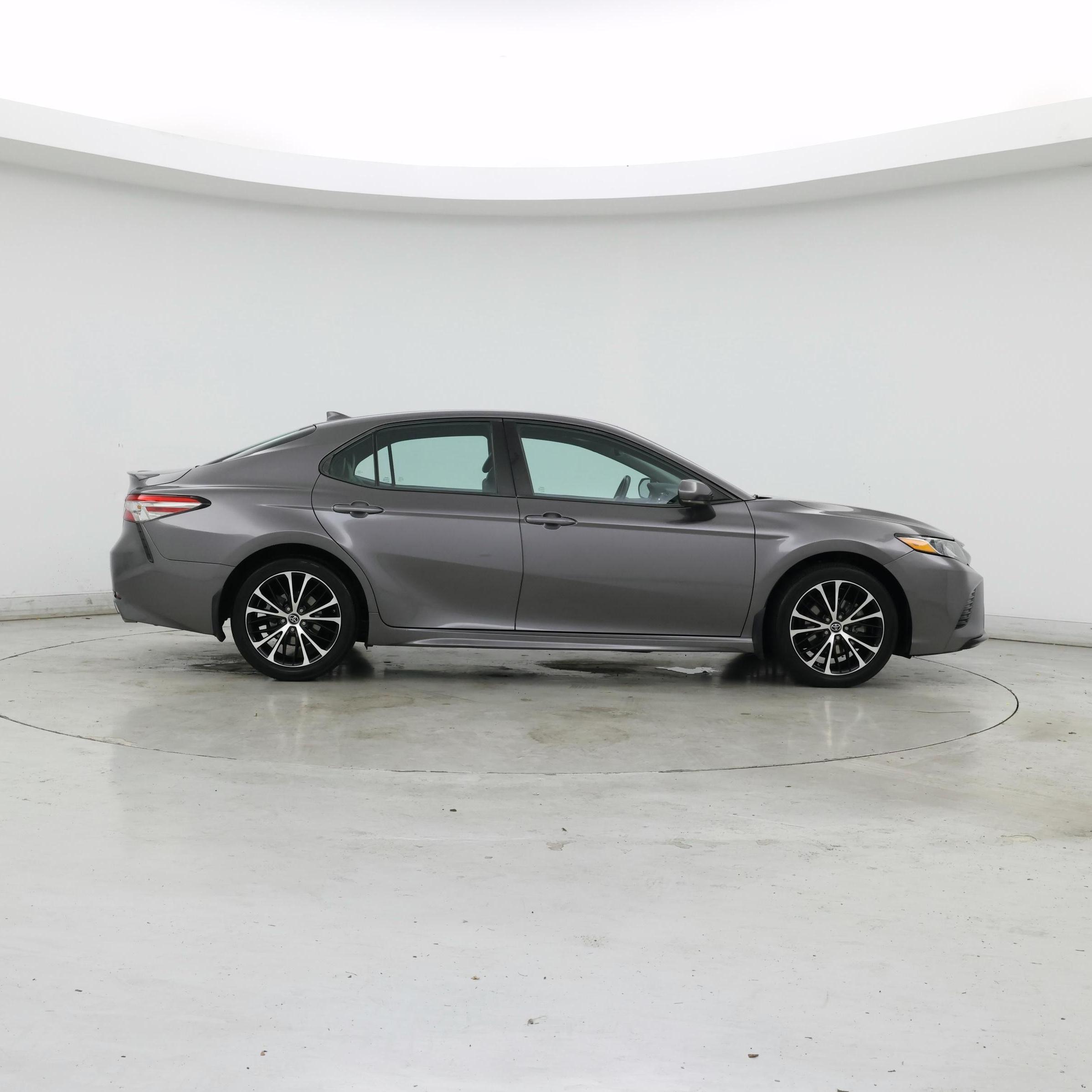 Thumbnail: 2019 Toyota Camry - 7
