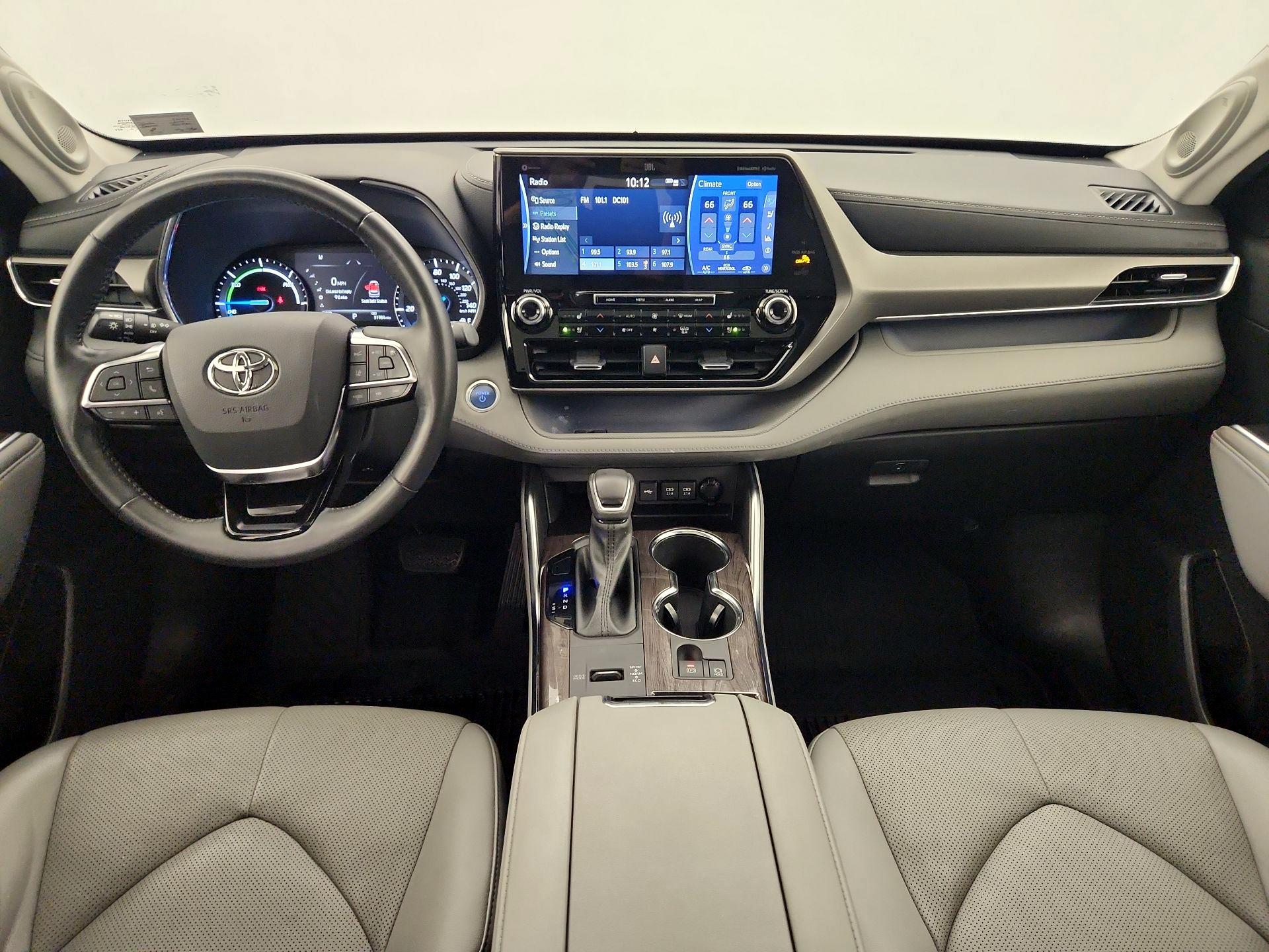Thumbnail: 2021 Toyota Highlander - 9