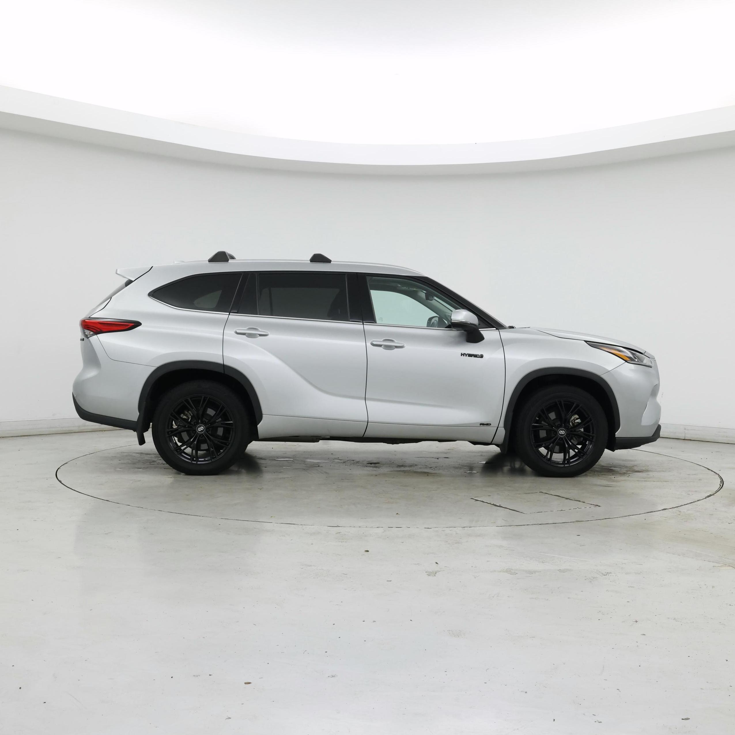 Thumbnail: 2021 Toyota Highlander - 7