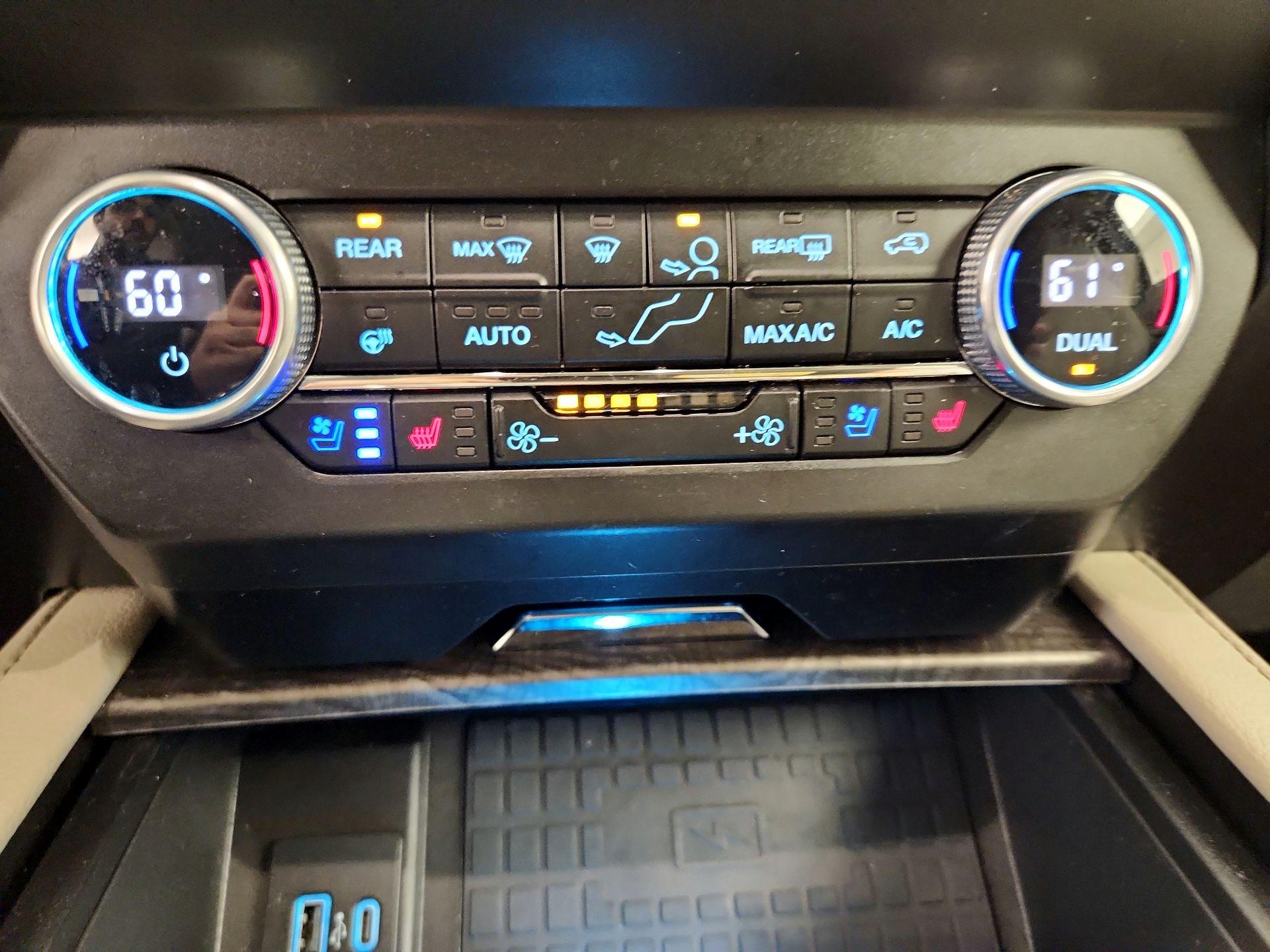Thumbnail: 2021 Ford Expedition - 15