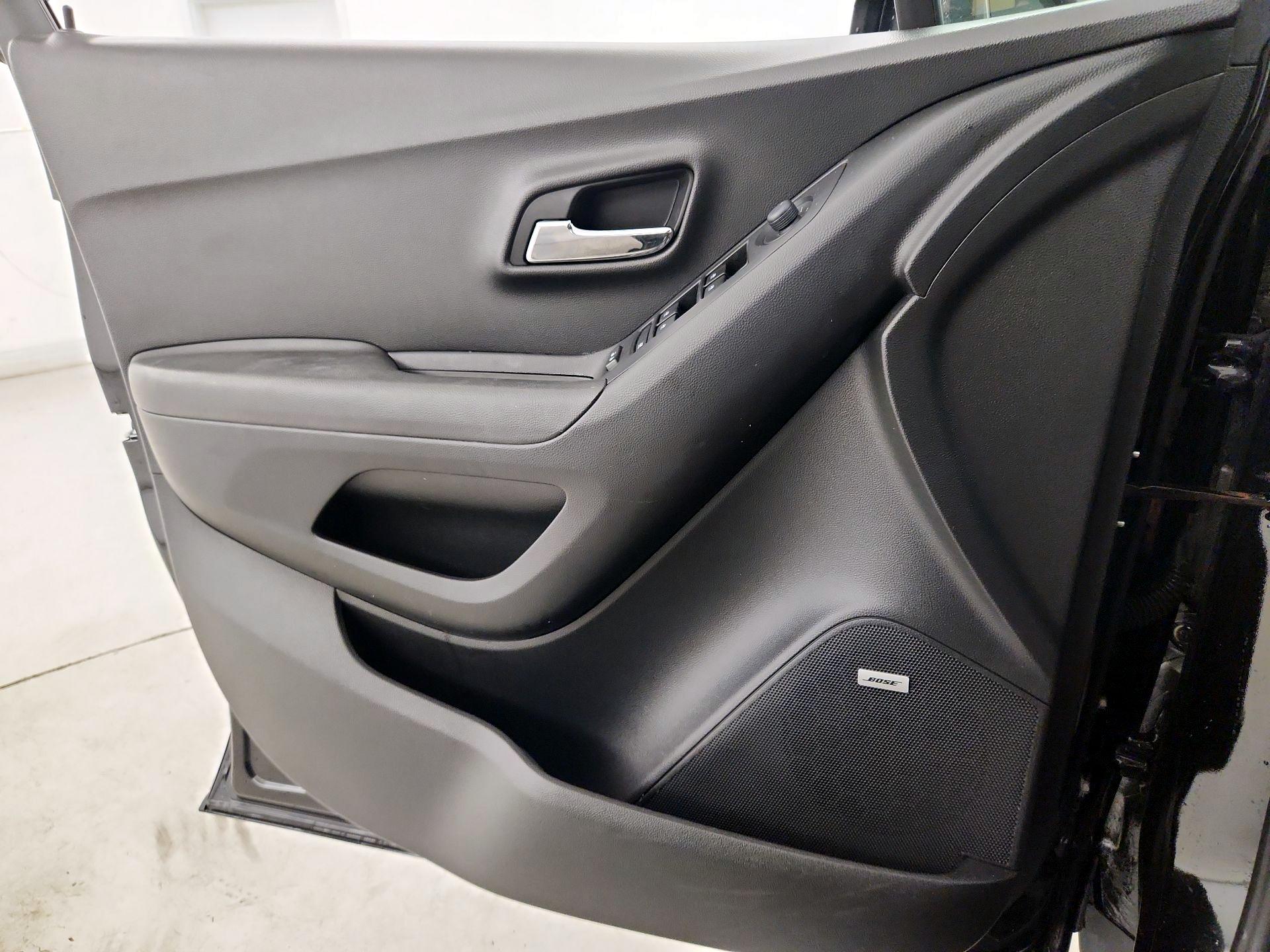 Thumbnail: 2020 Chevrolet Trax - 12