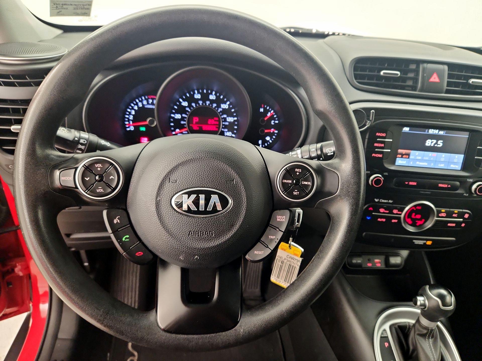 Thumbnail: 2017 Kia Soul - 10