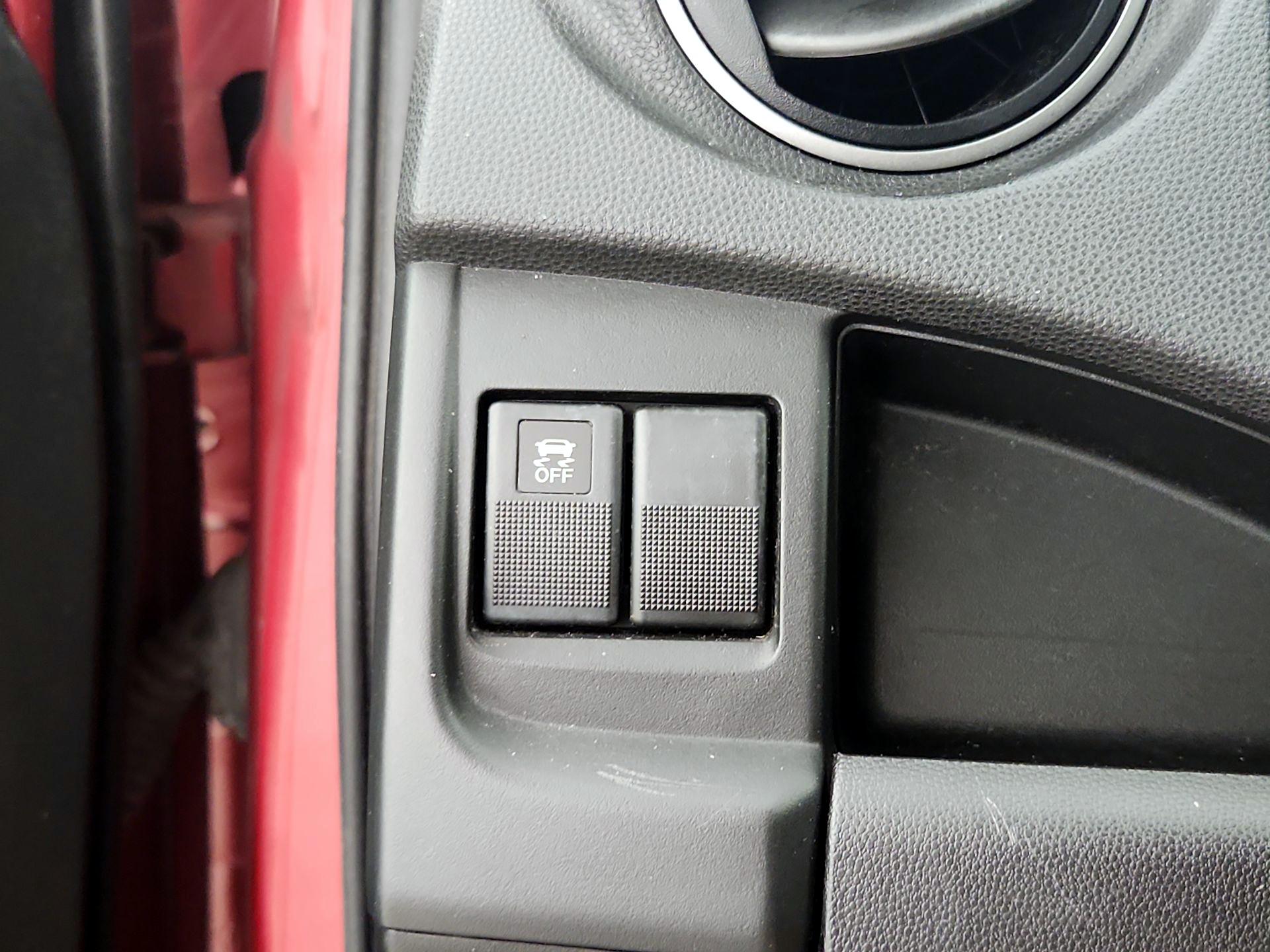 Thumbnail: 2014 Mazda Mazda5 - 13