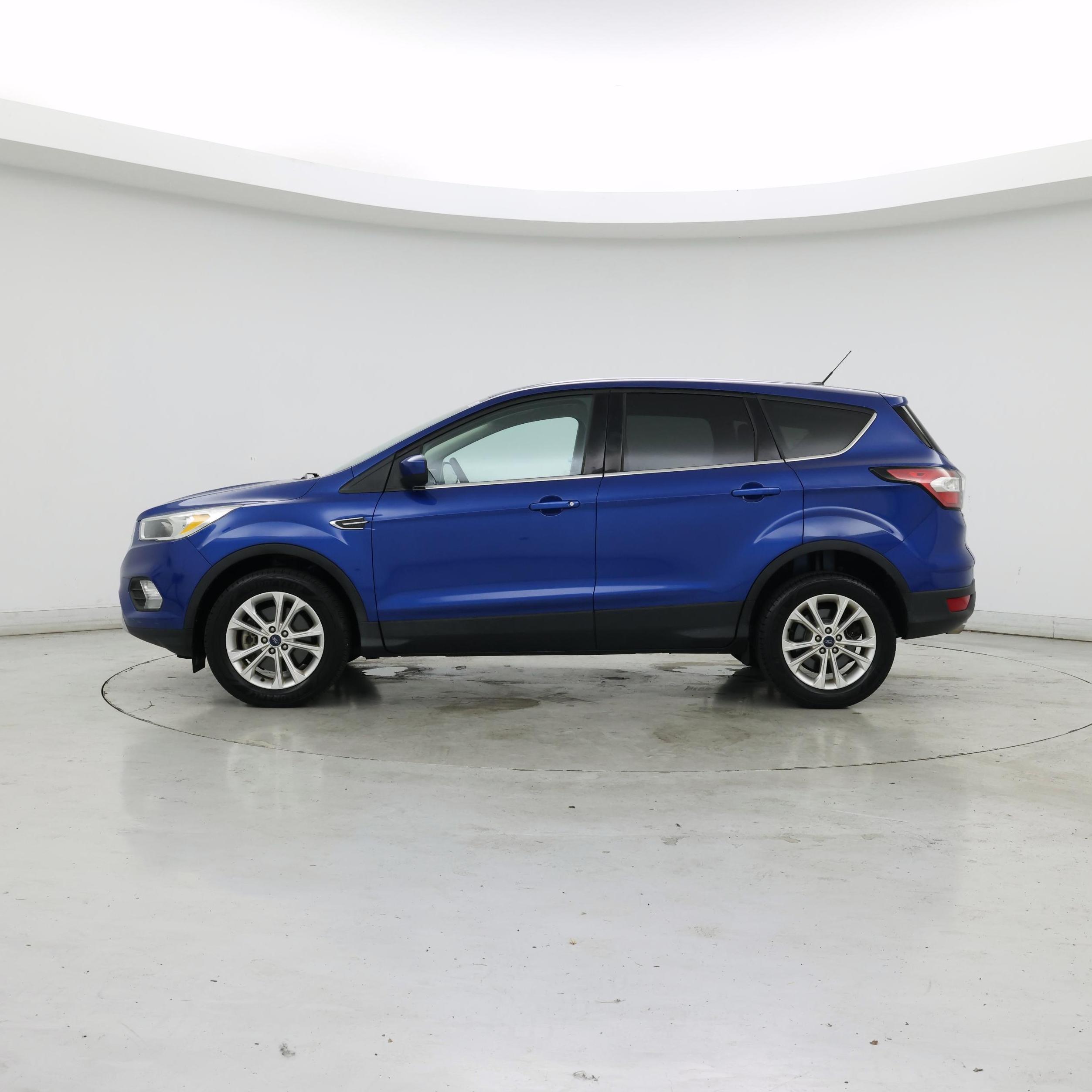 Thumbnail: 2017 Ford Escape - 3