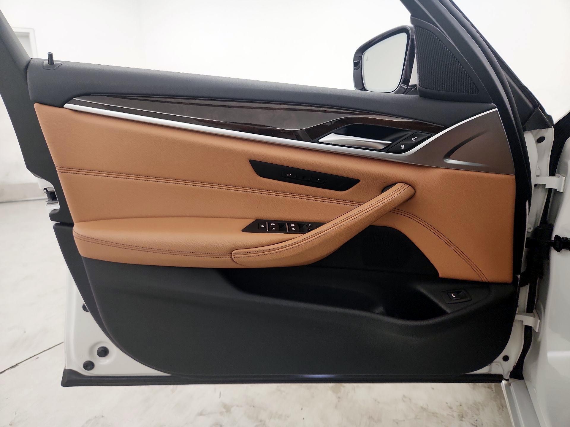 Thumbnail: 2020 BMW 5 Series - 12