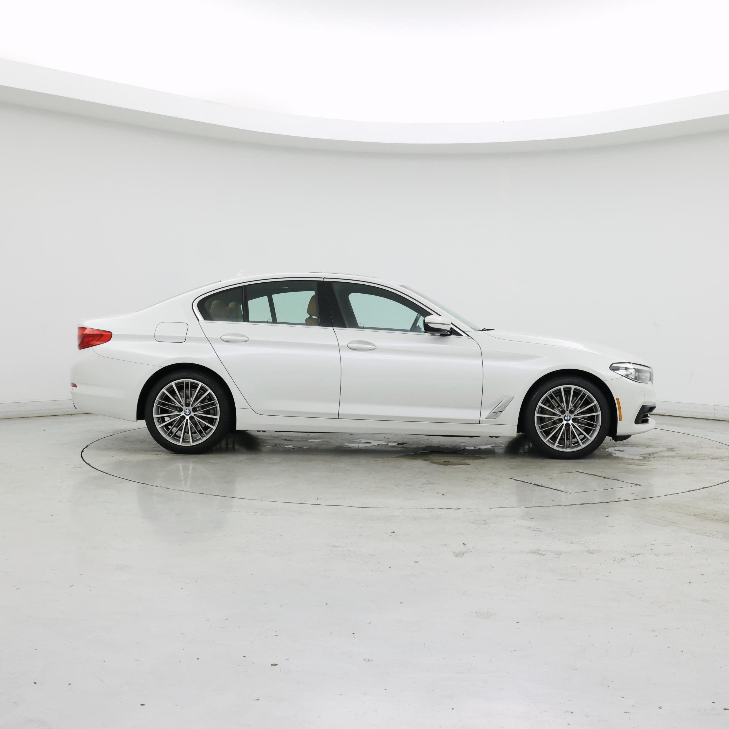 Thumbnail: 2020 BMW 5 Series - 7